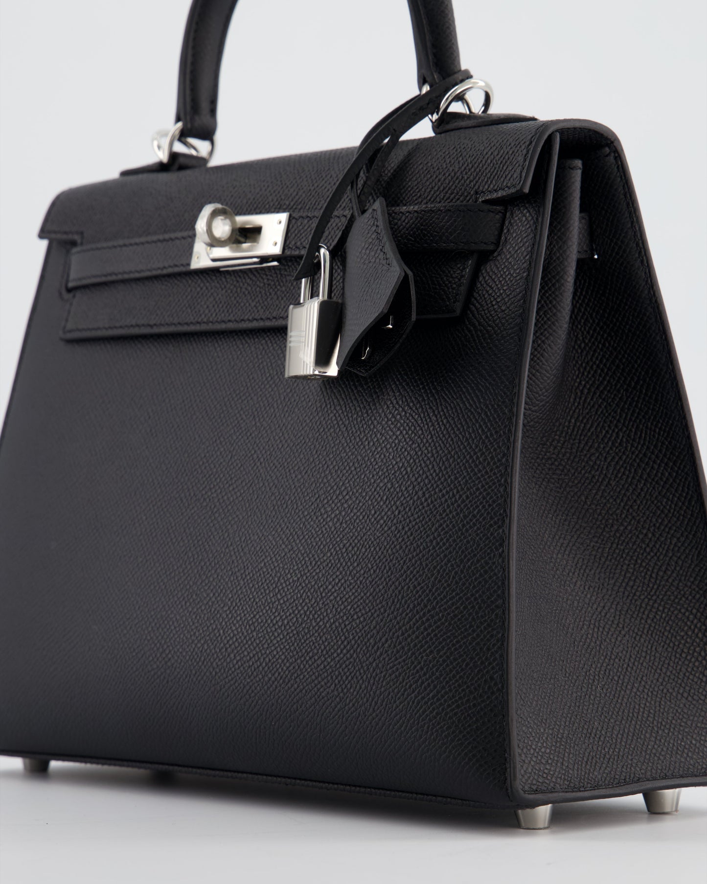 *RARE* Hermes Kelly 25 Sellier Bag in Noir Epsom Leather with Palladium Hardware