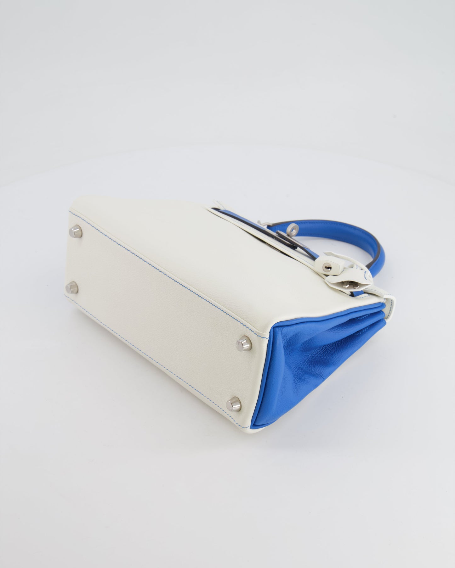 Hermes HSS Kelly 25 Retourne Bag in White and Bleu Mykonos Evercolor Leather with Contrast Stitching and Brushed Palladium Hardware