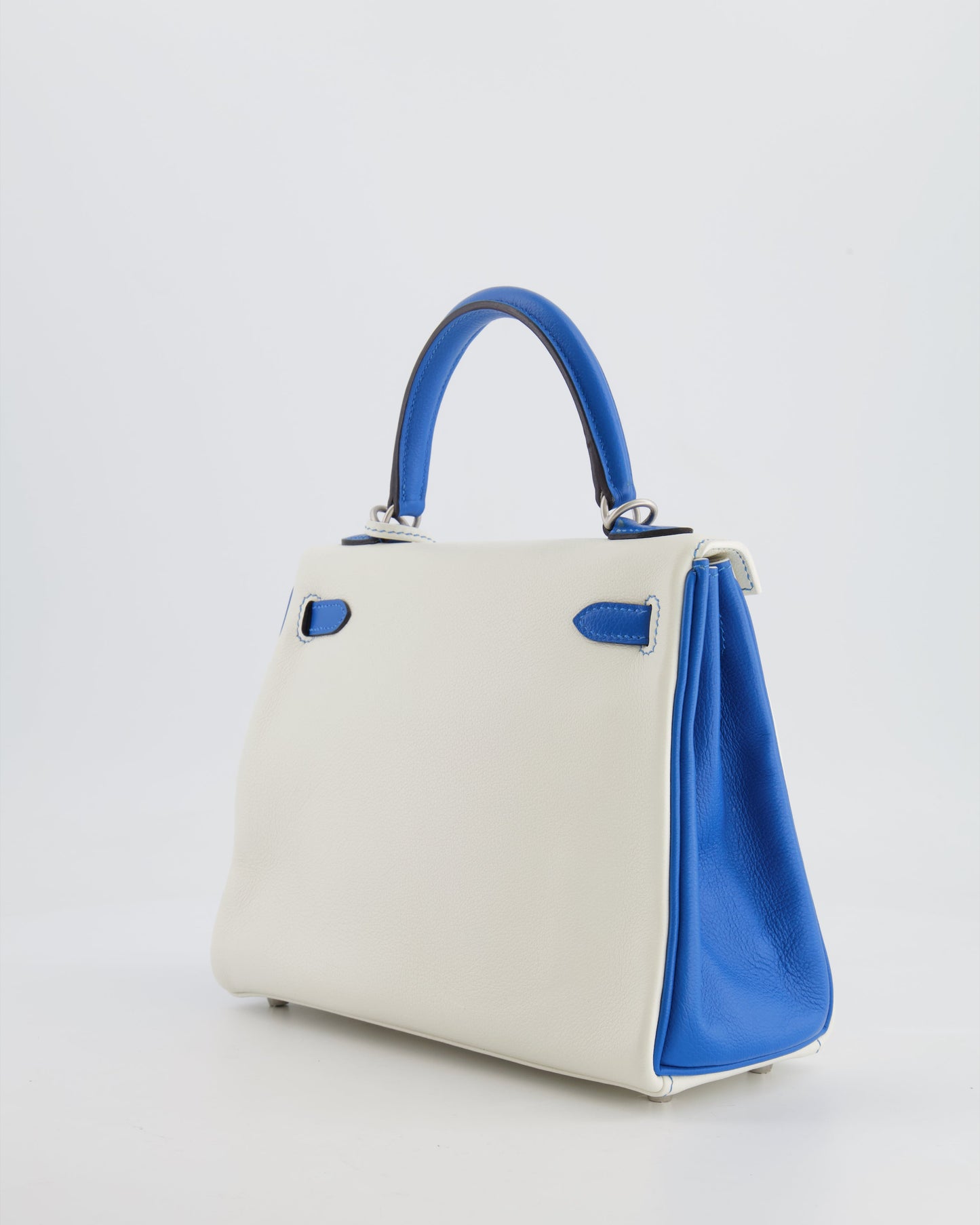 Hermes HSS Kelly 25 Retourne Bag in White and Bleu Mykonos Evercolor Leather with Contrast Stitching and Brushed Palladium Hardware