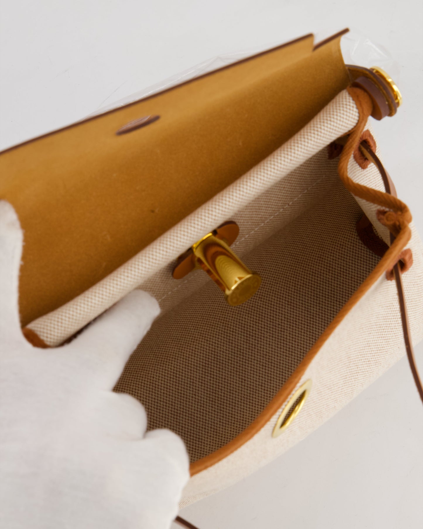 *HOT* Hermes Herbag Zip 20 Bag in Fauve Vache Hunter Leather & Ecru/Beige Viking Canvas with Gold Hardware