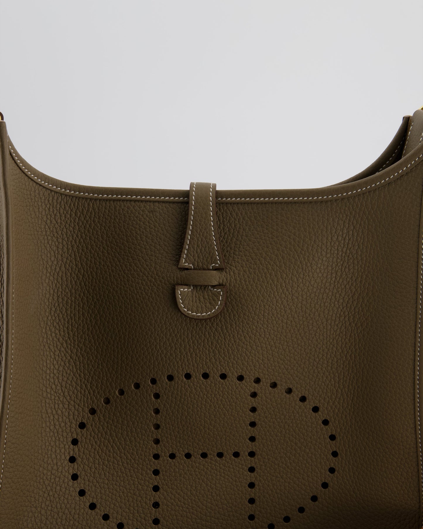 Hermes Evelyne III 29 Bag in Etoupe Taurillon Clemence Leather with Gold Hardware