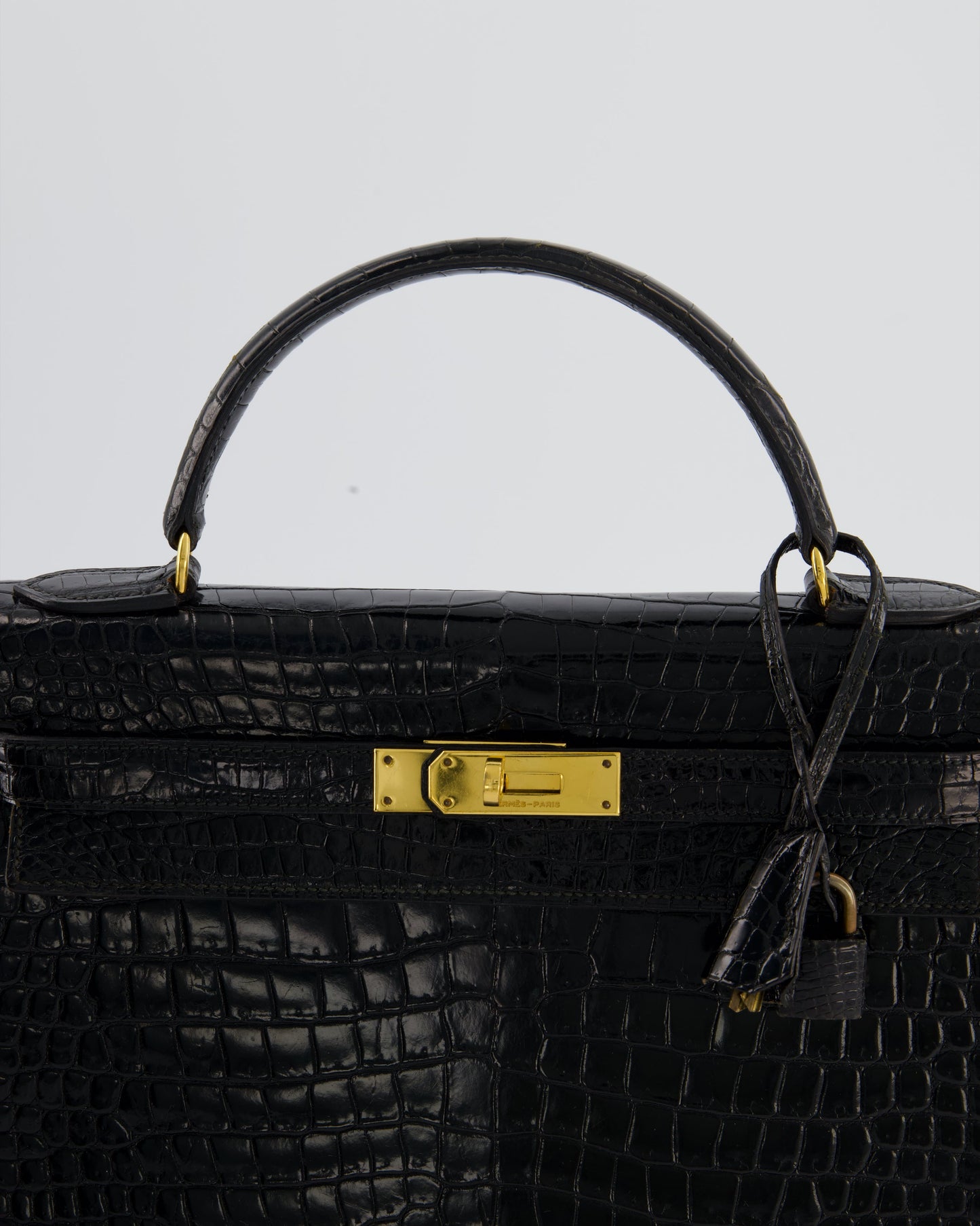 *HOT* Hermes Vintage Kelly 32 Sellier Bag in Noir Porosus Crocodile Leather with Gold Hardware