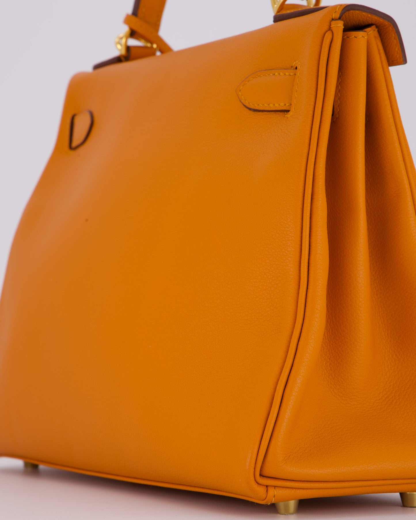 Hermes Kelly 28 Retourne Bag in Abricot Evercolor Leather with Gold Hardware