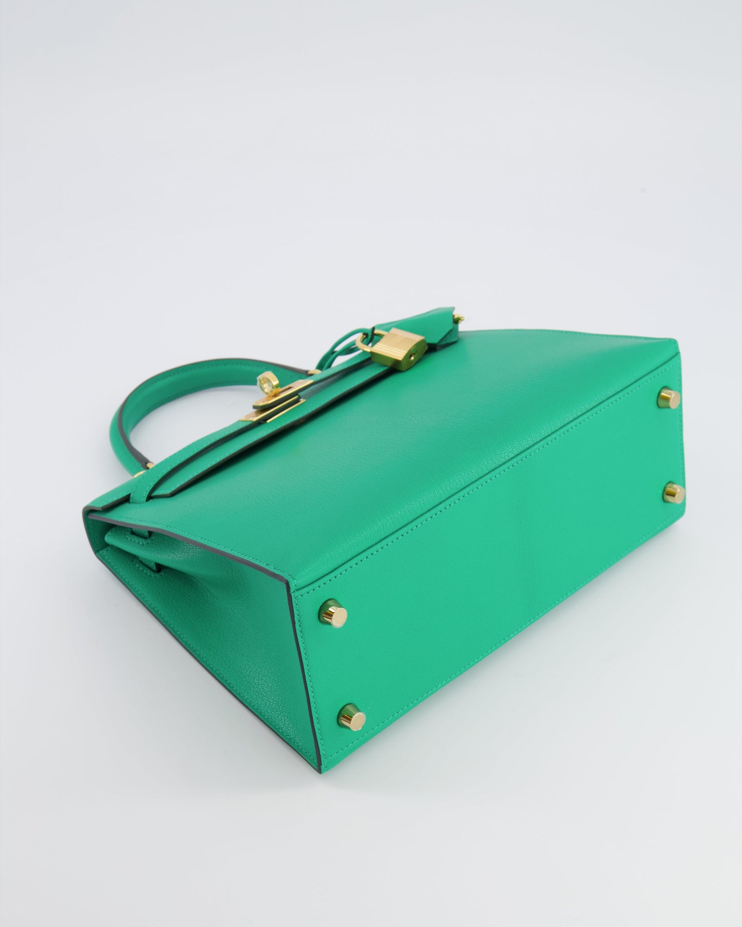 Hermes Kelly 25 Sellier Bag in Menthe Chèvre Chamkila Leather with Gold Hardware
