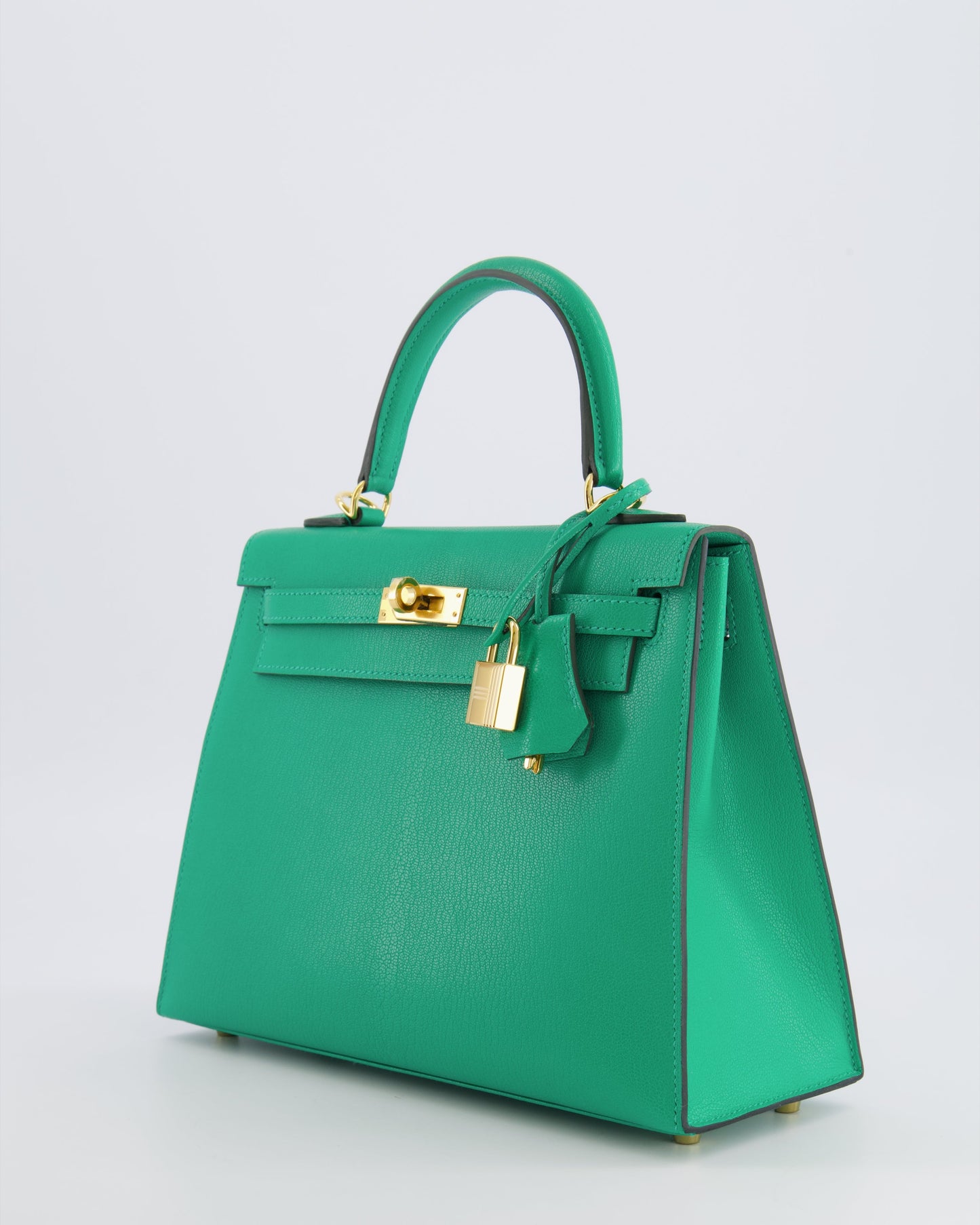 Hermes Kelly 25 Sellier Bag in Menthe Chèvre Chamkila Leather with Gold Hardware