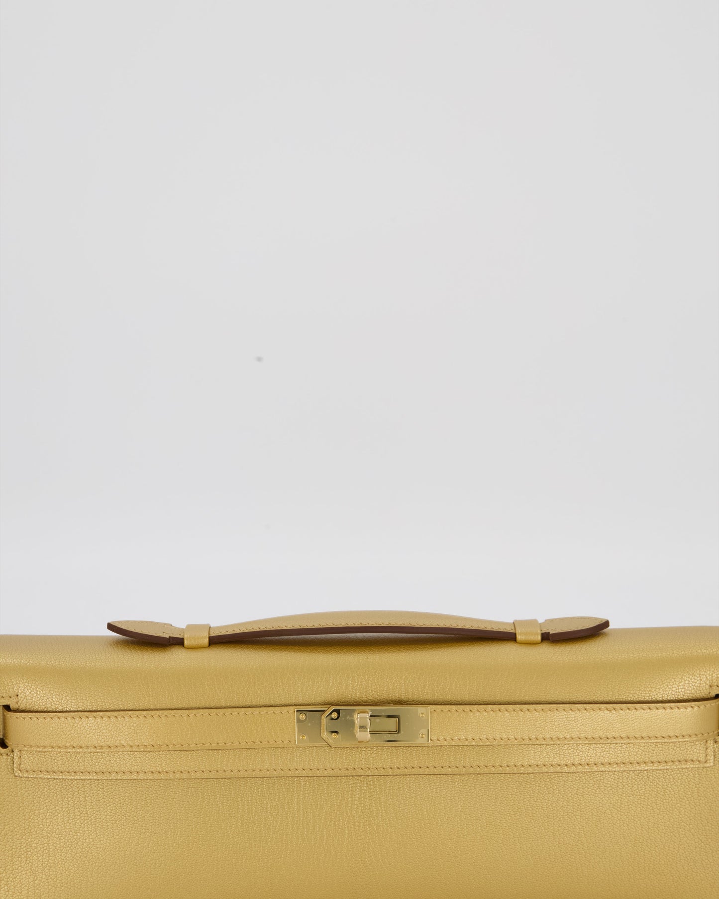 *SUPER RARE* Hermes Kelly Cut Bag in Doré Chévre Chamkila Leather with Permabrass Hardware