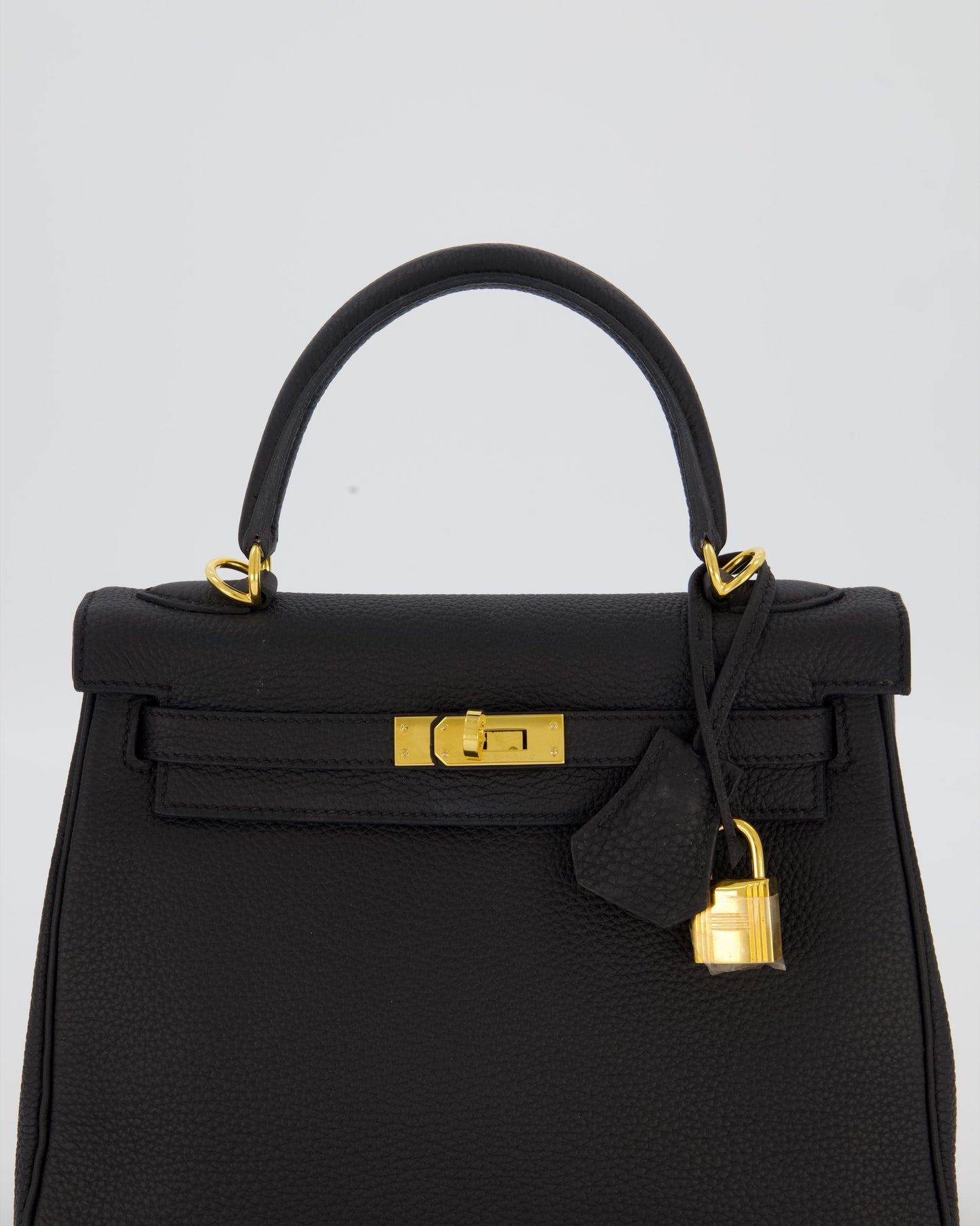 Hermes Kelly 25 Retourne Bag in Noir Togo Leather with Gold Hardware