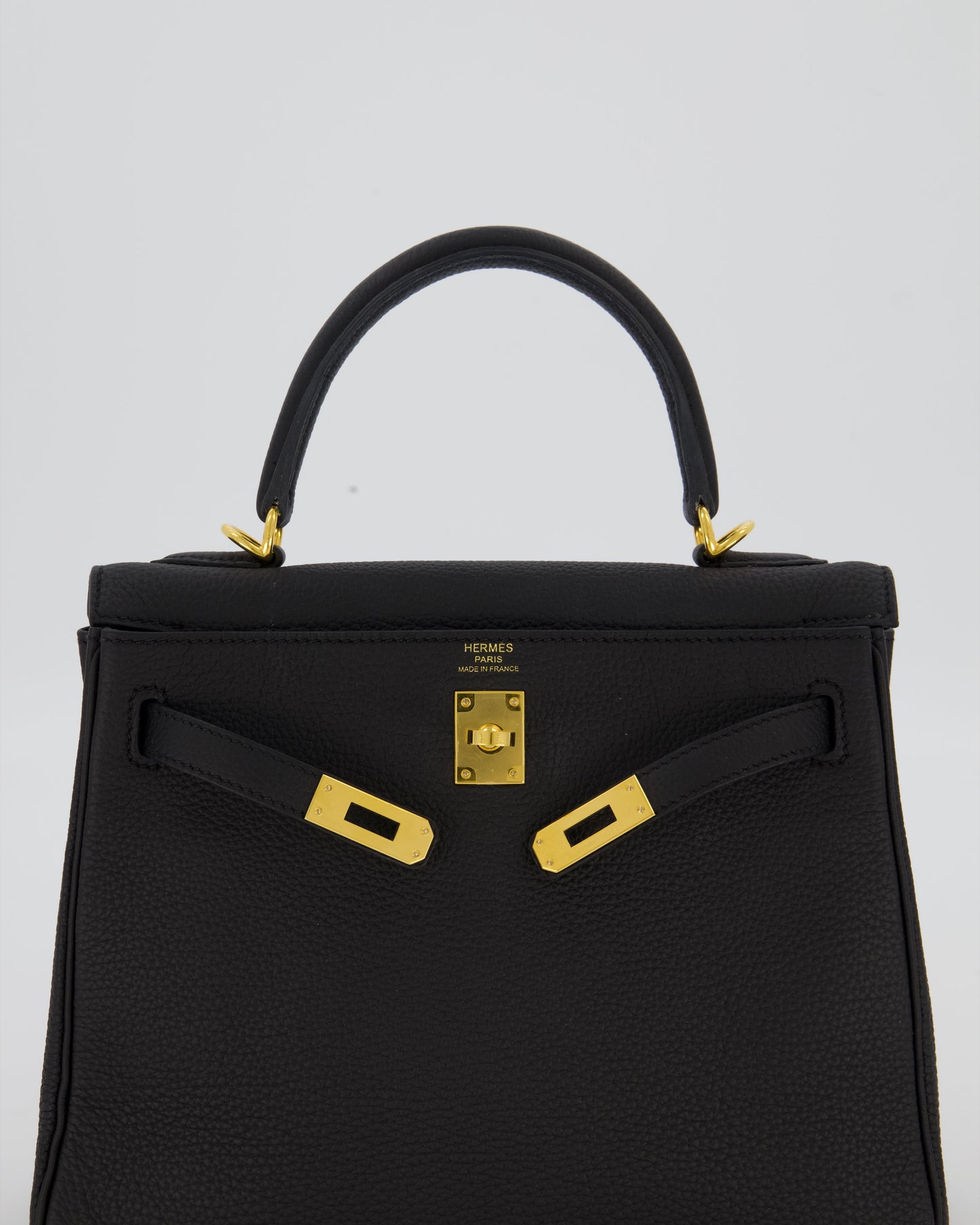 Hermes Kelly 25 Retourne Bag in Noir Togo Leather with Gold Hardware