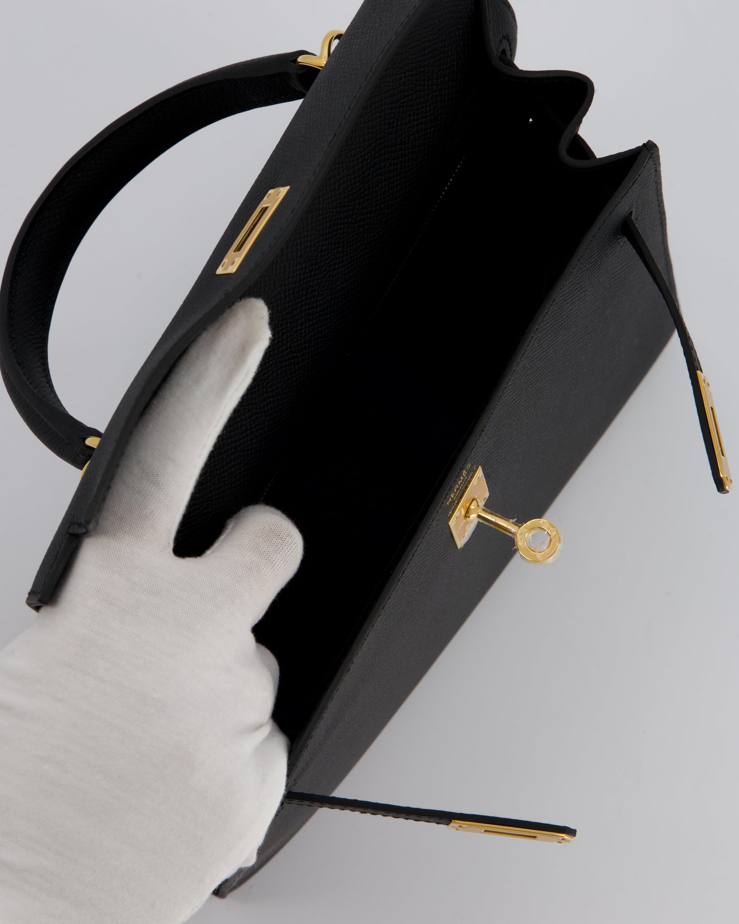 *HOT* Hermes Kelly 25 Sellier Bag in Noir Epsom Leather with Gold Hardware