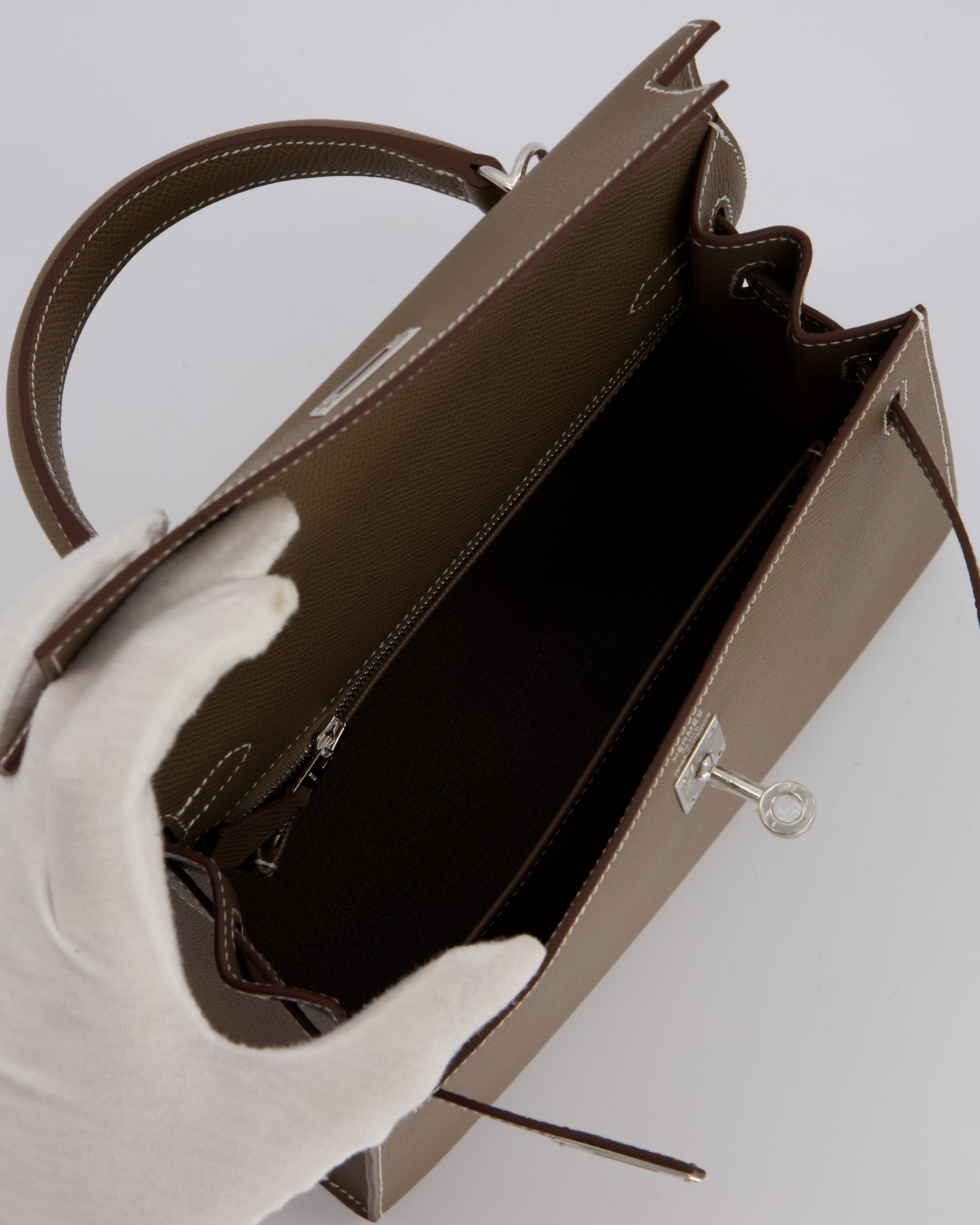 Hermes Kelly 25 Sellier Bag in Etoupe Epsom Leather with Palladium Hardware