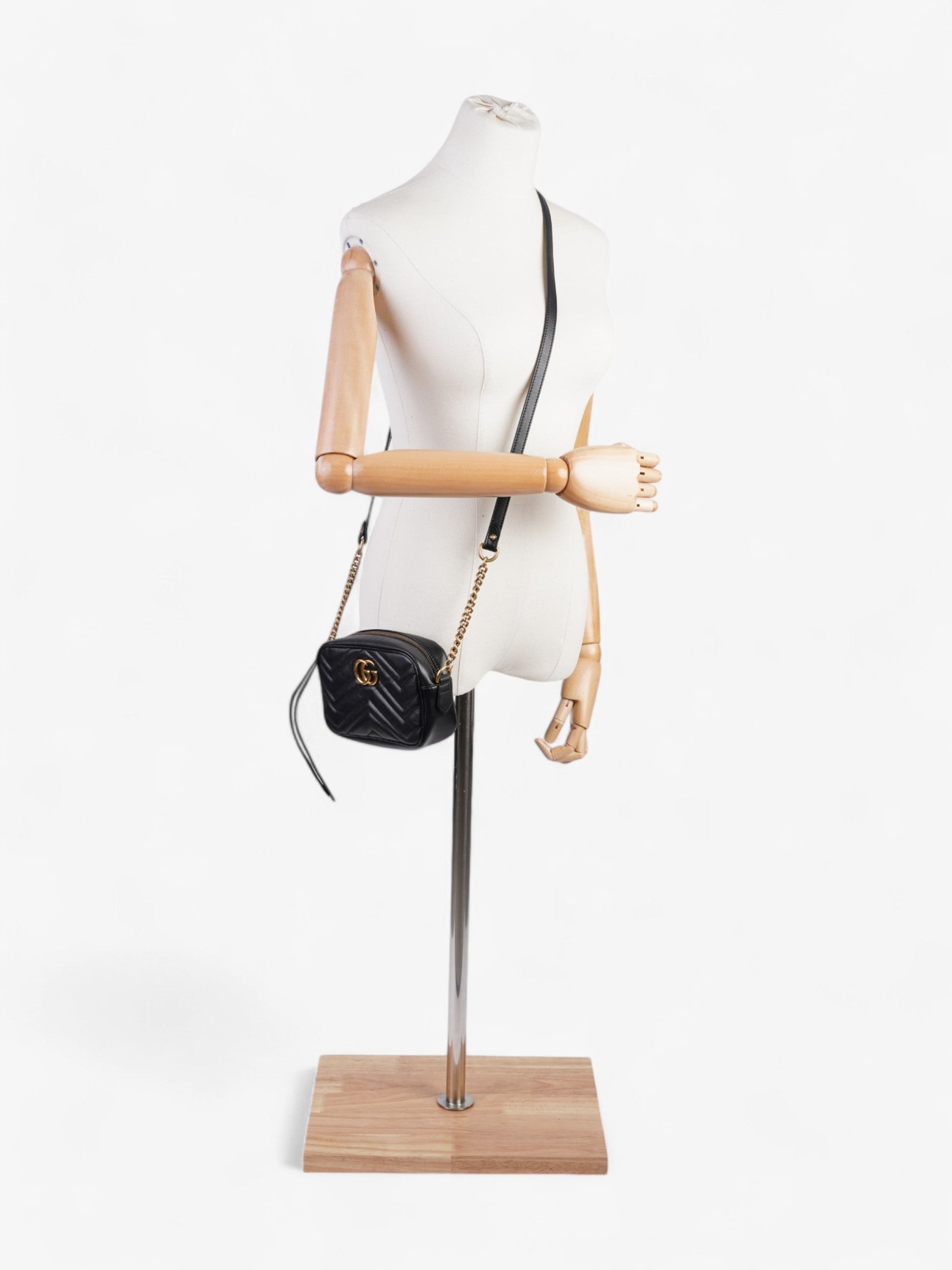 Gucci GG Marmont Shoulder Bag Black Matelasse Leather Mini