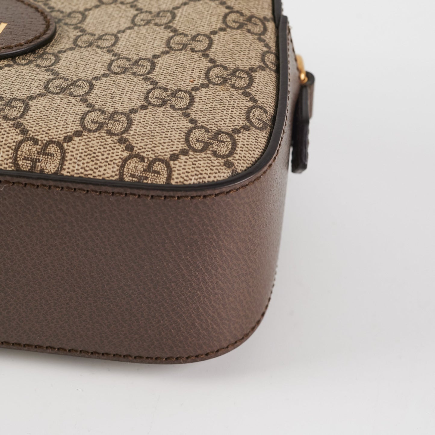 Gucci Neo  Supreme Messenger Corssbody Bag