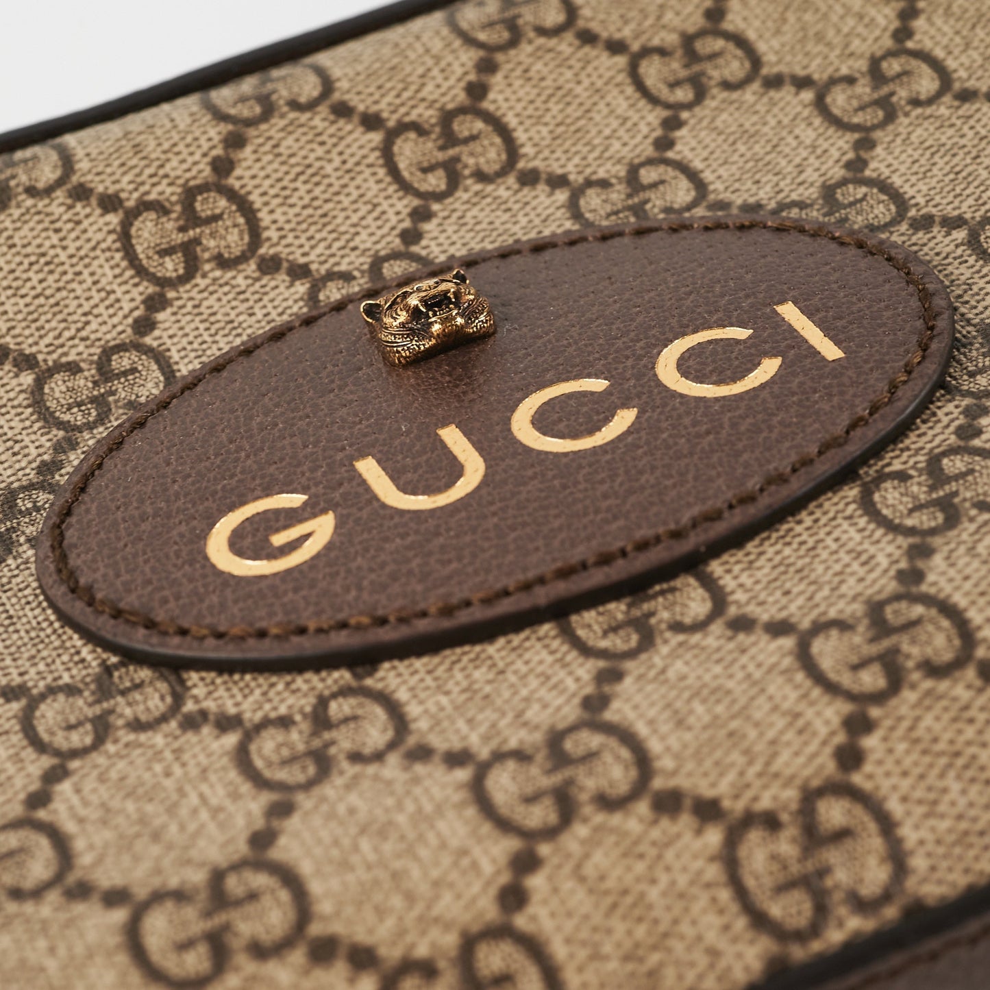 Gucci Neo  Supreme Messenger Corssbody Bag