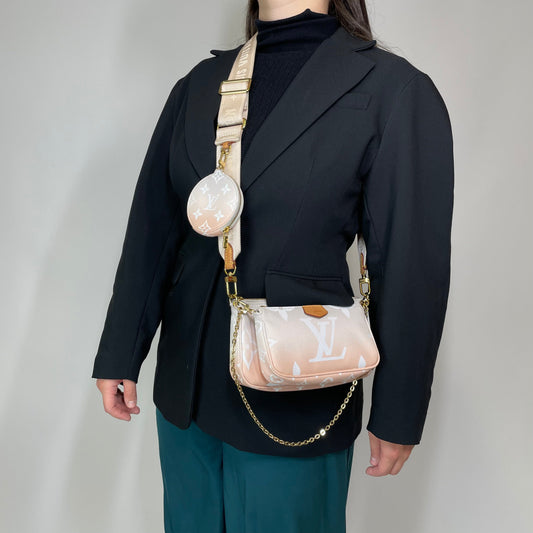 Louis Vuitton Multi Pochette Accessoires By The Pool Brume SP0211
