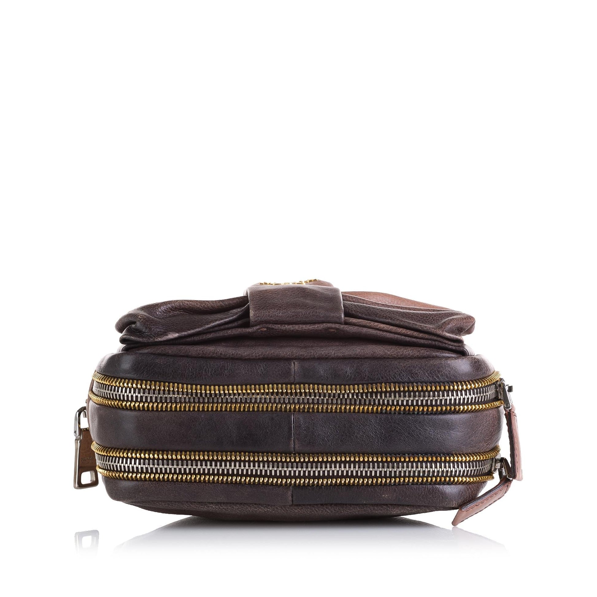 Prada Bow Leather Clutch (SHG-LZl6e5)