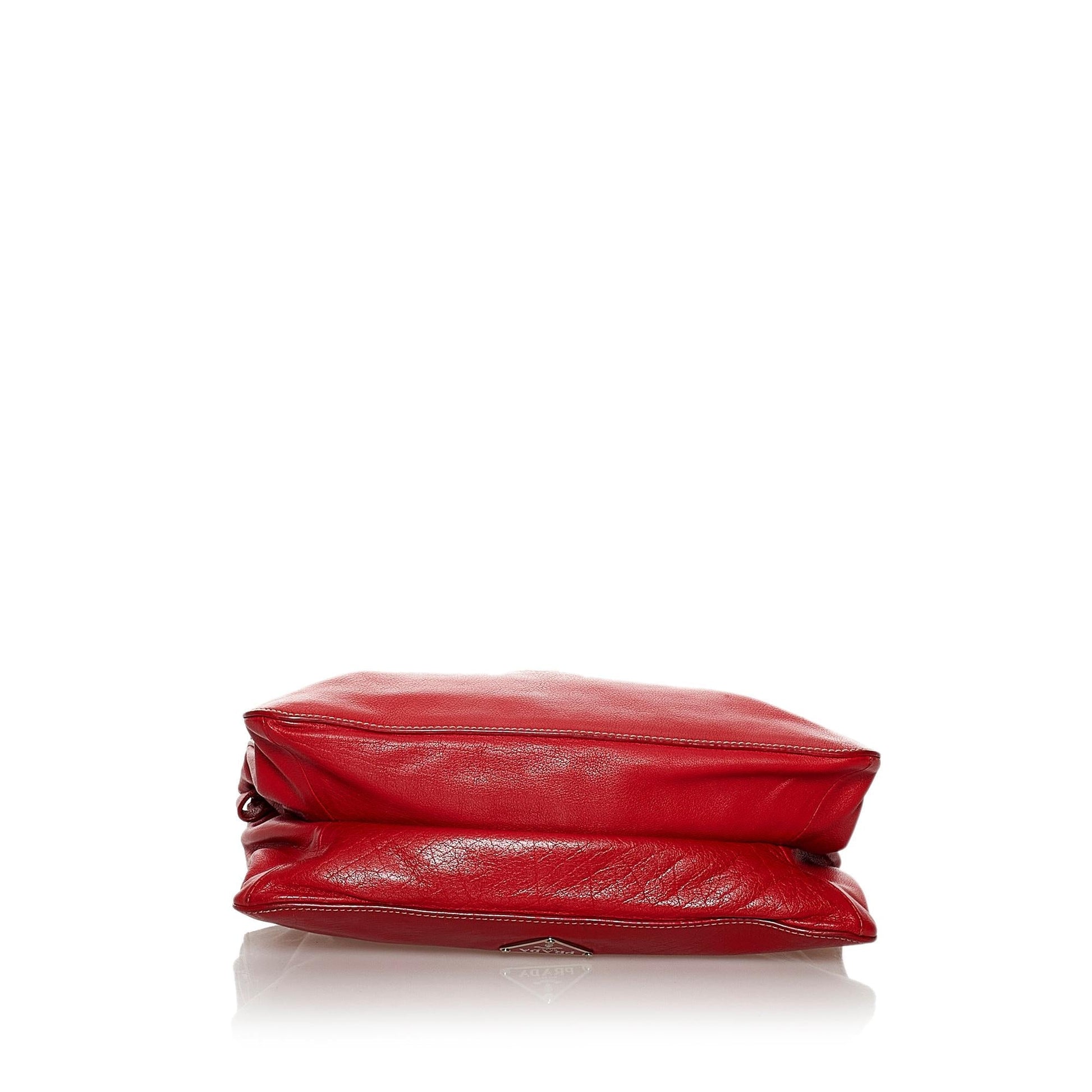 Prada Easy Leather Shoulder Bag (SHG-29947)