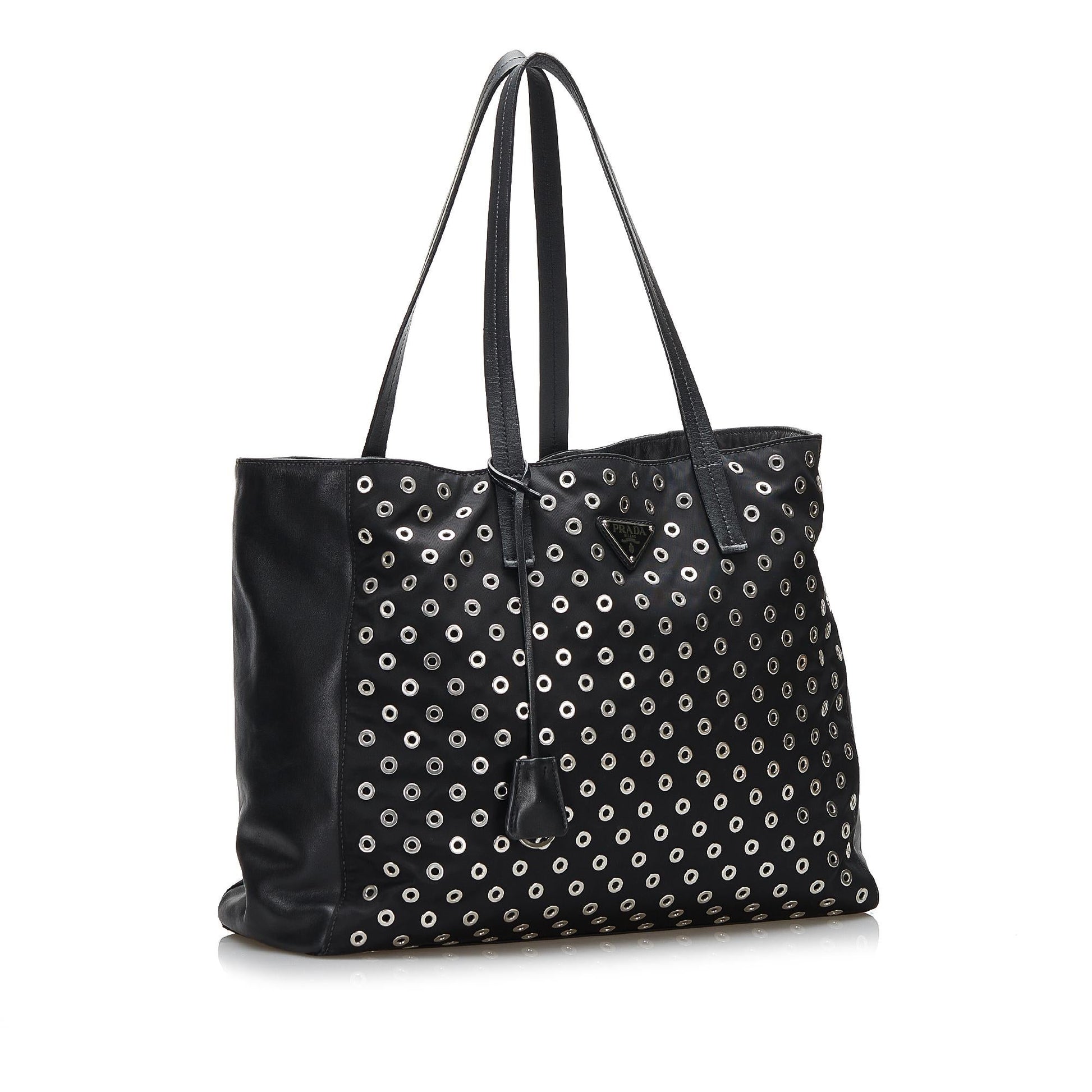 Prada Grommet Tessuto Tote (SHG-HPEKAR)