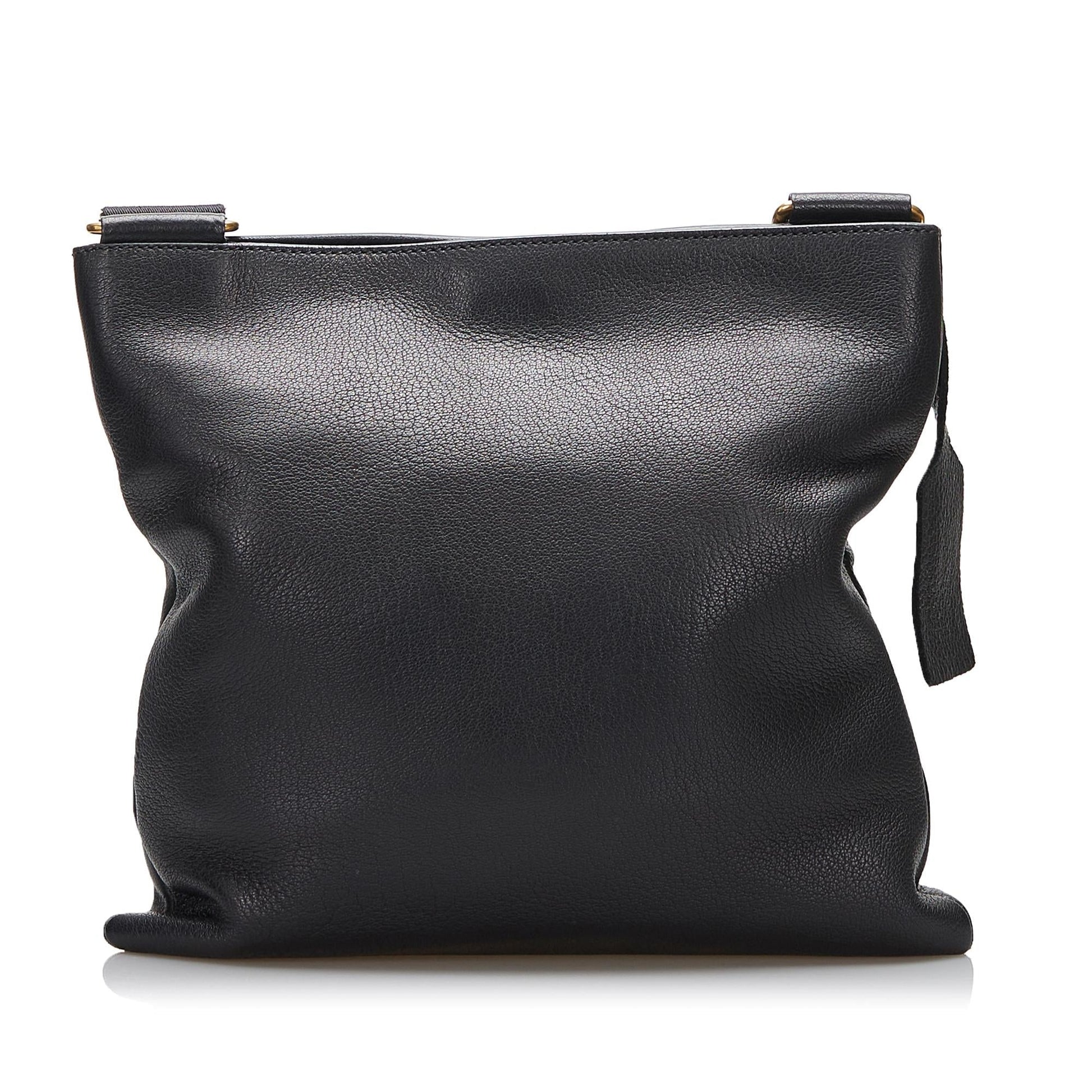 Prada Leather Crossbody (SHG-tkiQBz)