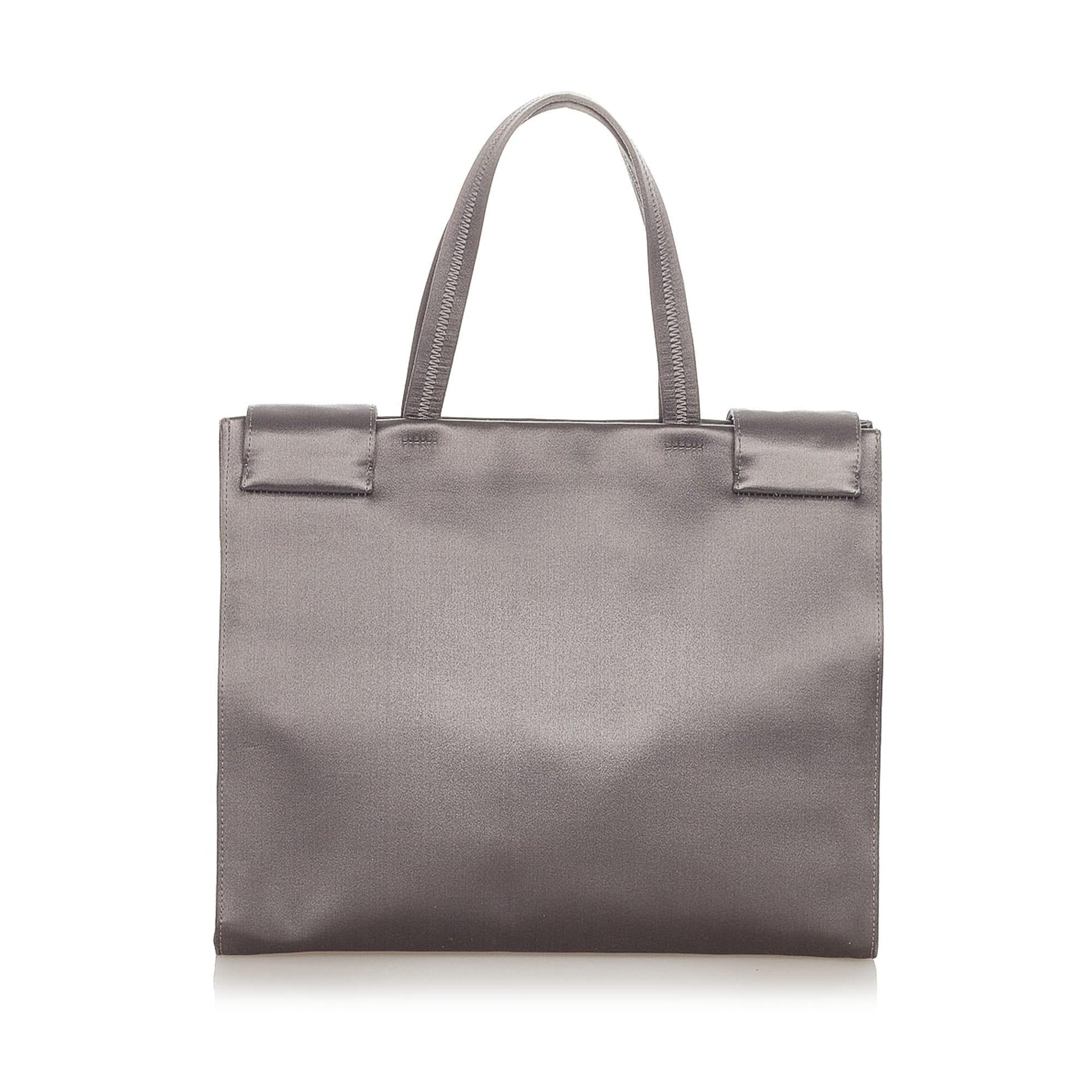 Prada Leather Handbag (SHG-31960)