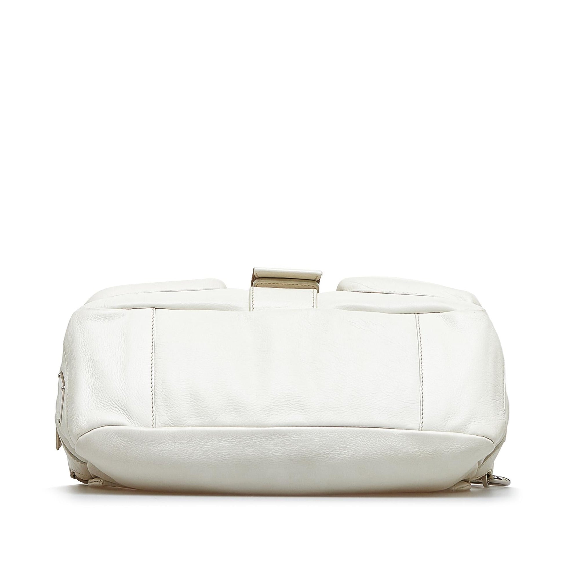 Prada Leather Shoulder Bag (SHG-LZCwx0)
