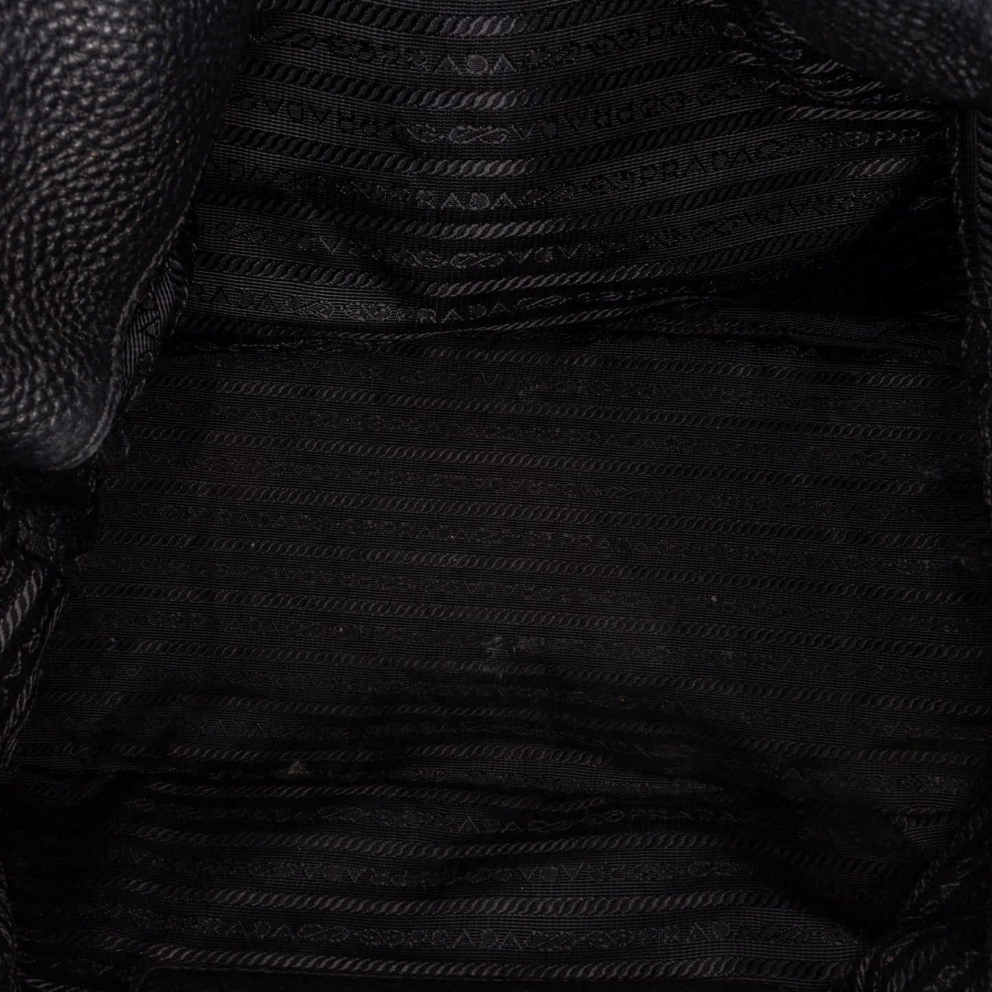 Prada Leather Tote Bag (SHG-29438)