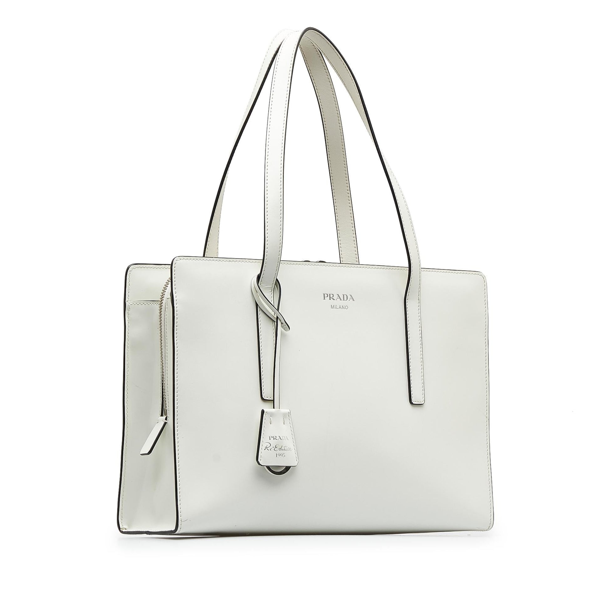 Prada Medium Re-Edition Leather Tote Bag (SHG-ZmtzAP)