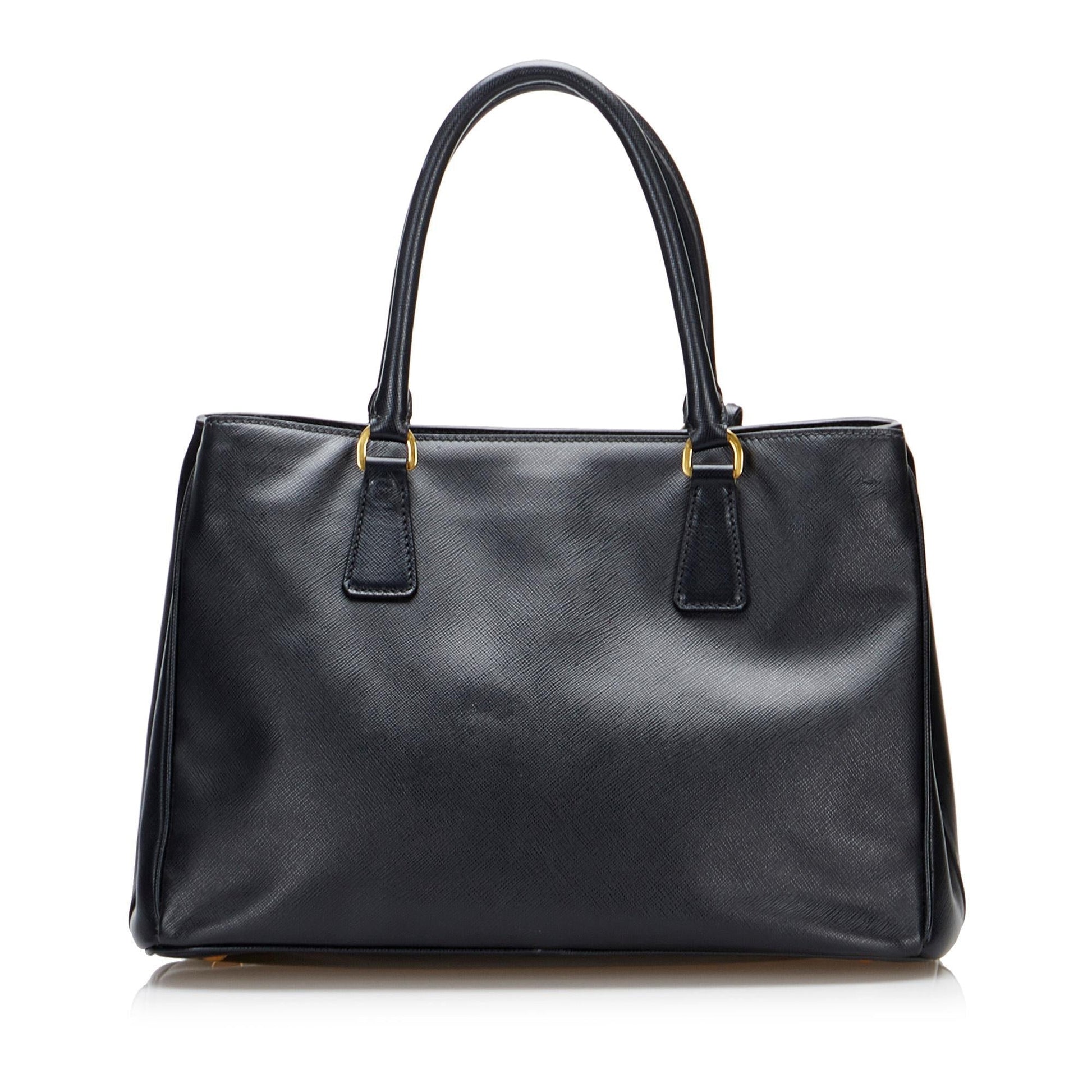 Prada Saffiano Galleria (SHG-LyEwLa) Luxury Handbag