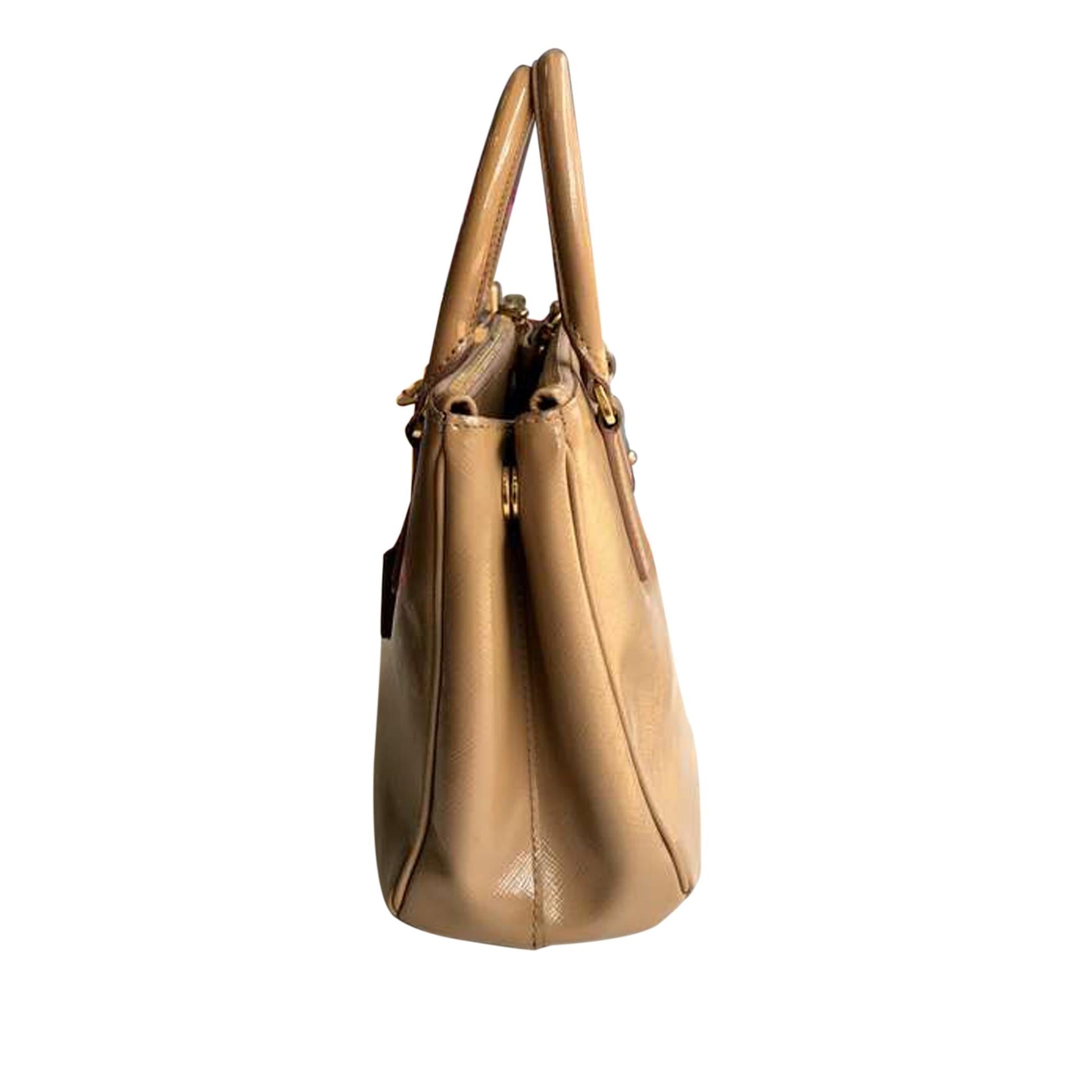 Prada Saffiano Lux Galleria Satchel (SHG-31546)
