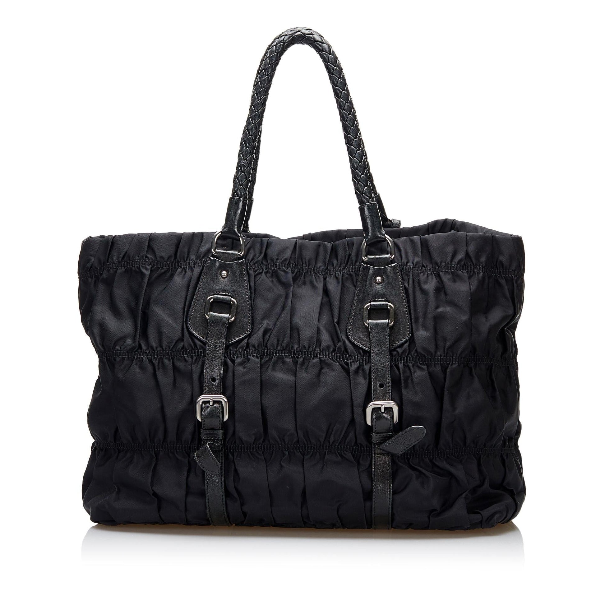 Prada Tessuto Gaufre Tote (SHG-GeEzlG)