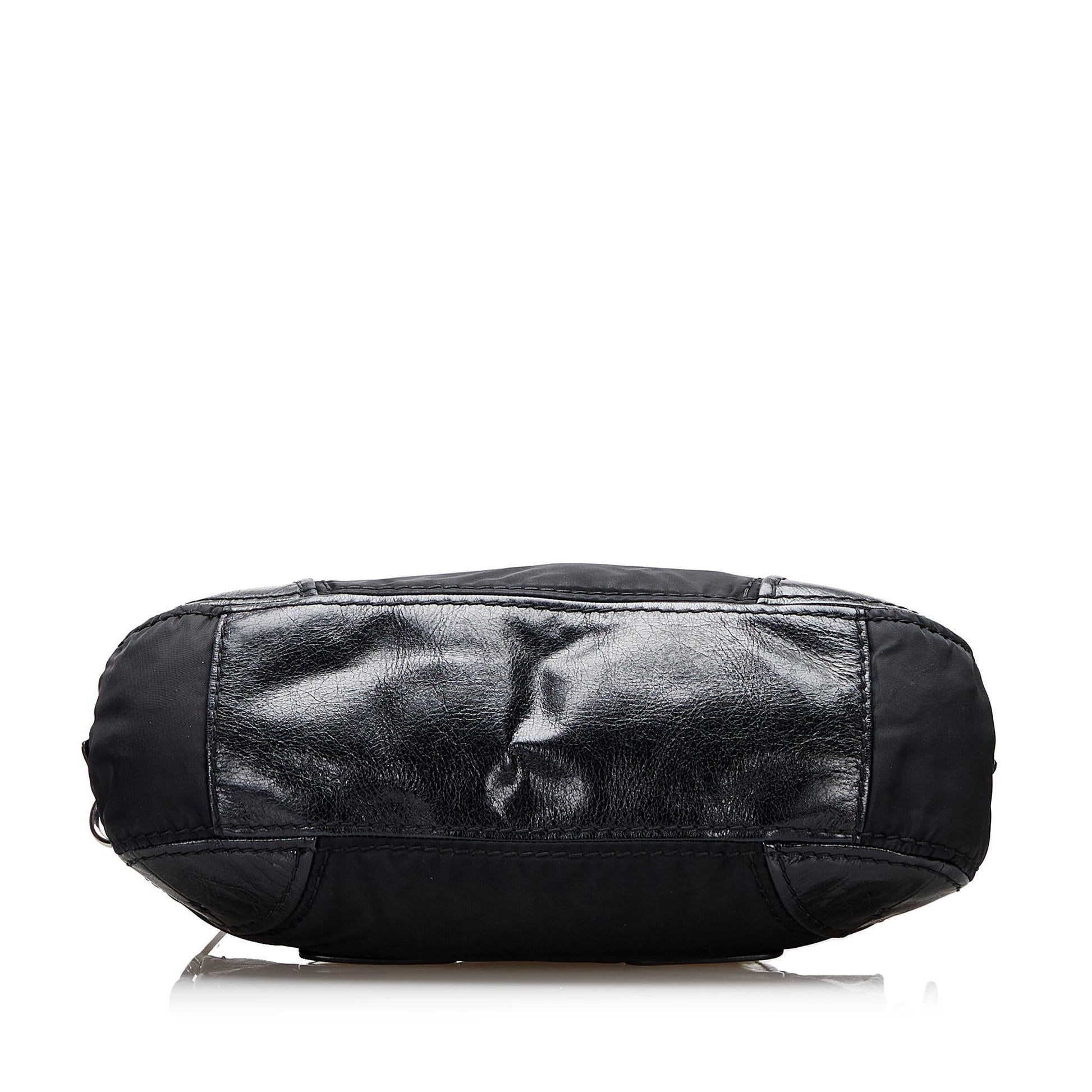 Prada Tessuto Handbag (SHG-MDwmIz)