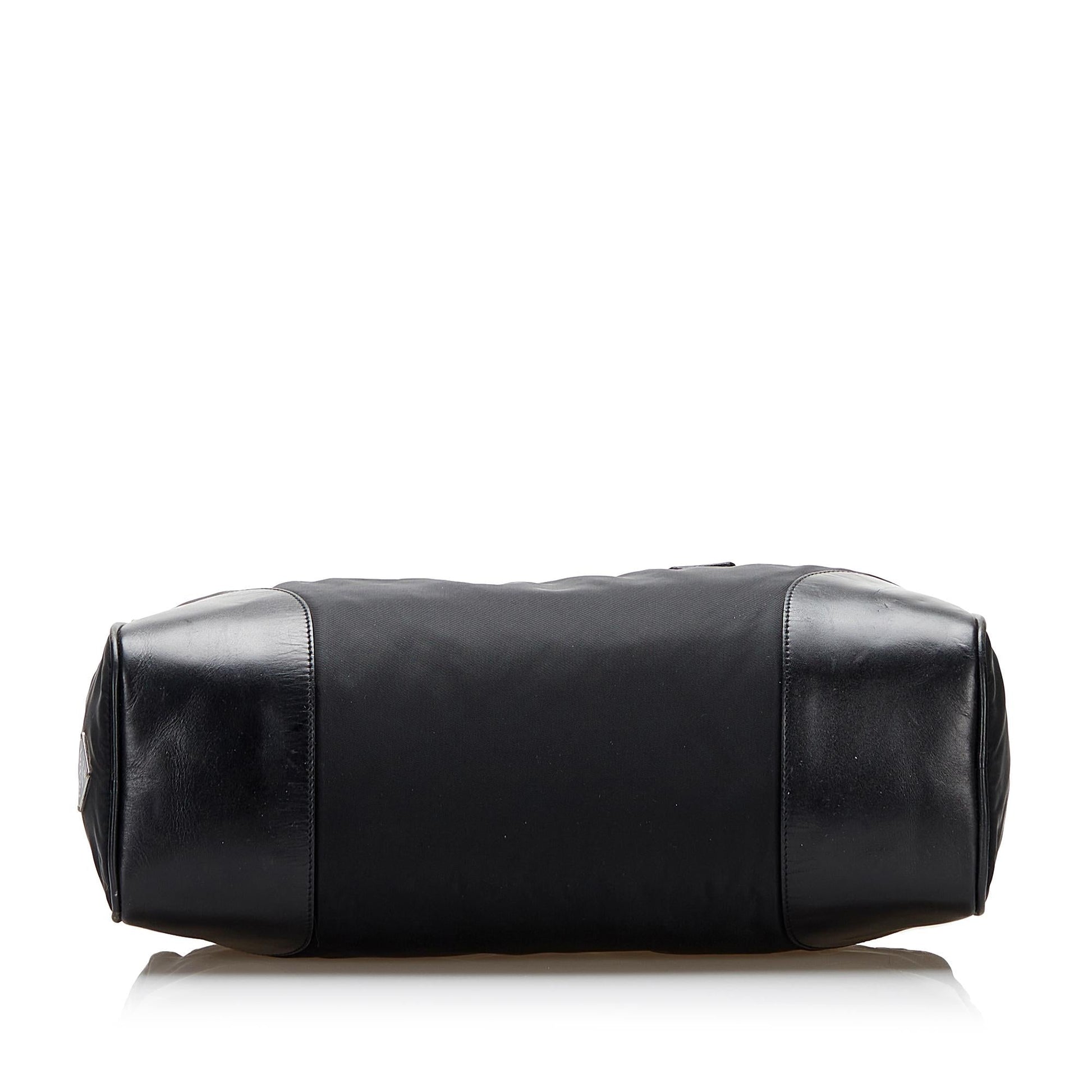 Prada Tessuto Shoulder Bag (SHG-37930)