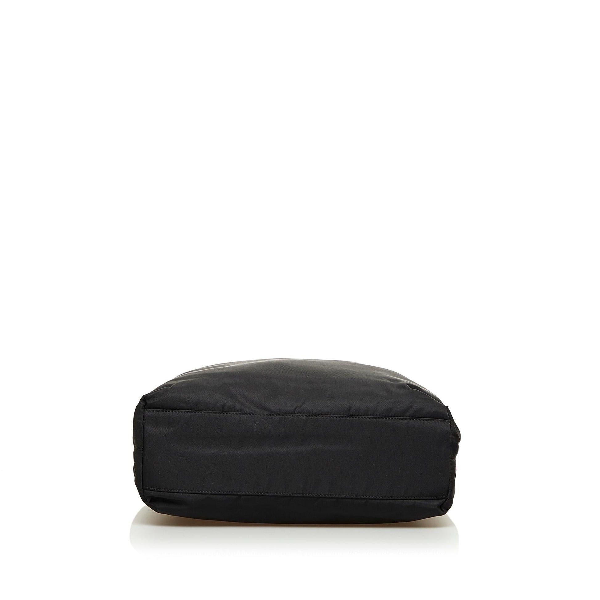 Prada Tessuto Shoulder Bag (SHG-K8iP9K)