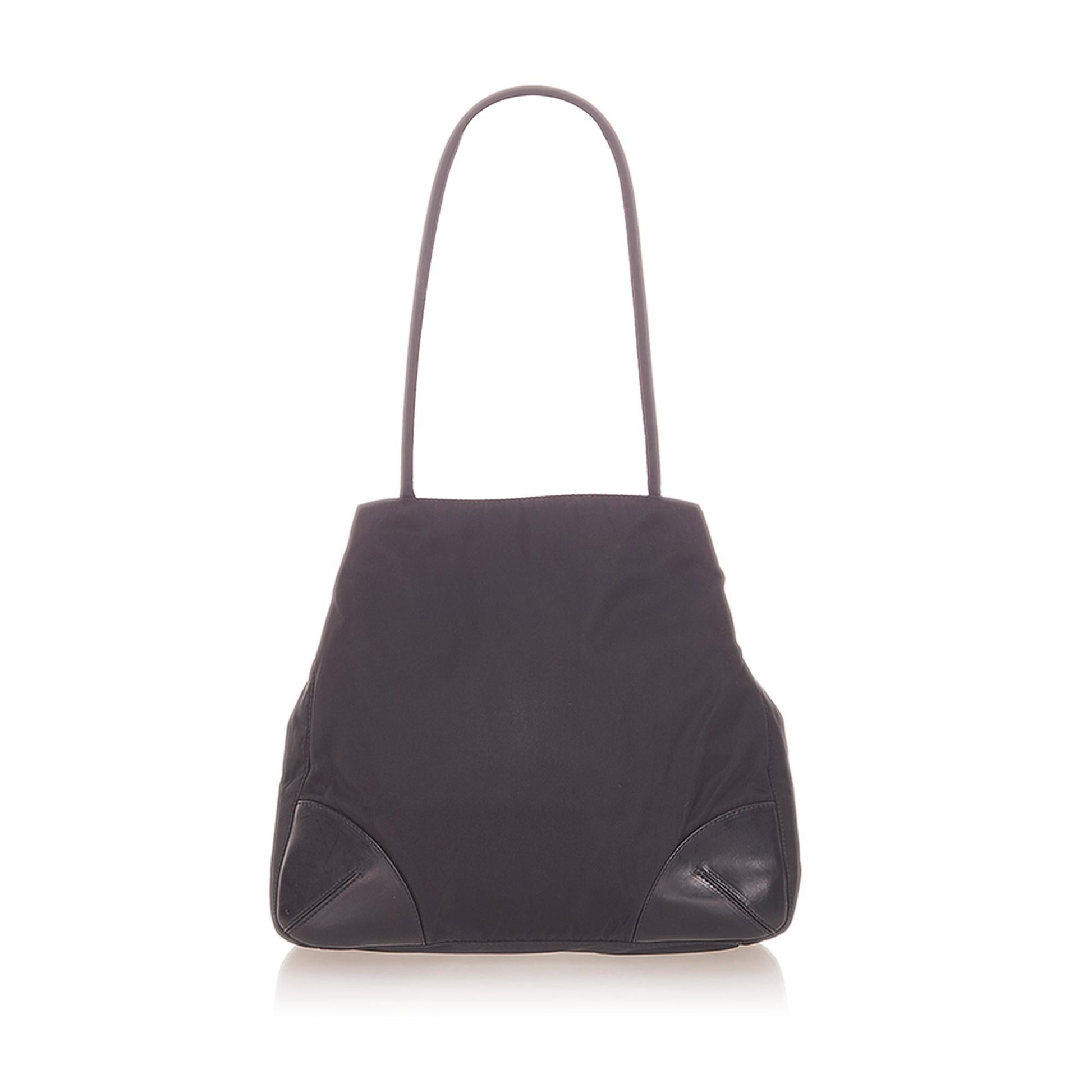 Prada Tessuto Tote Bag (SHG-31501)