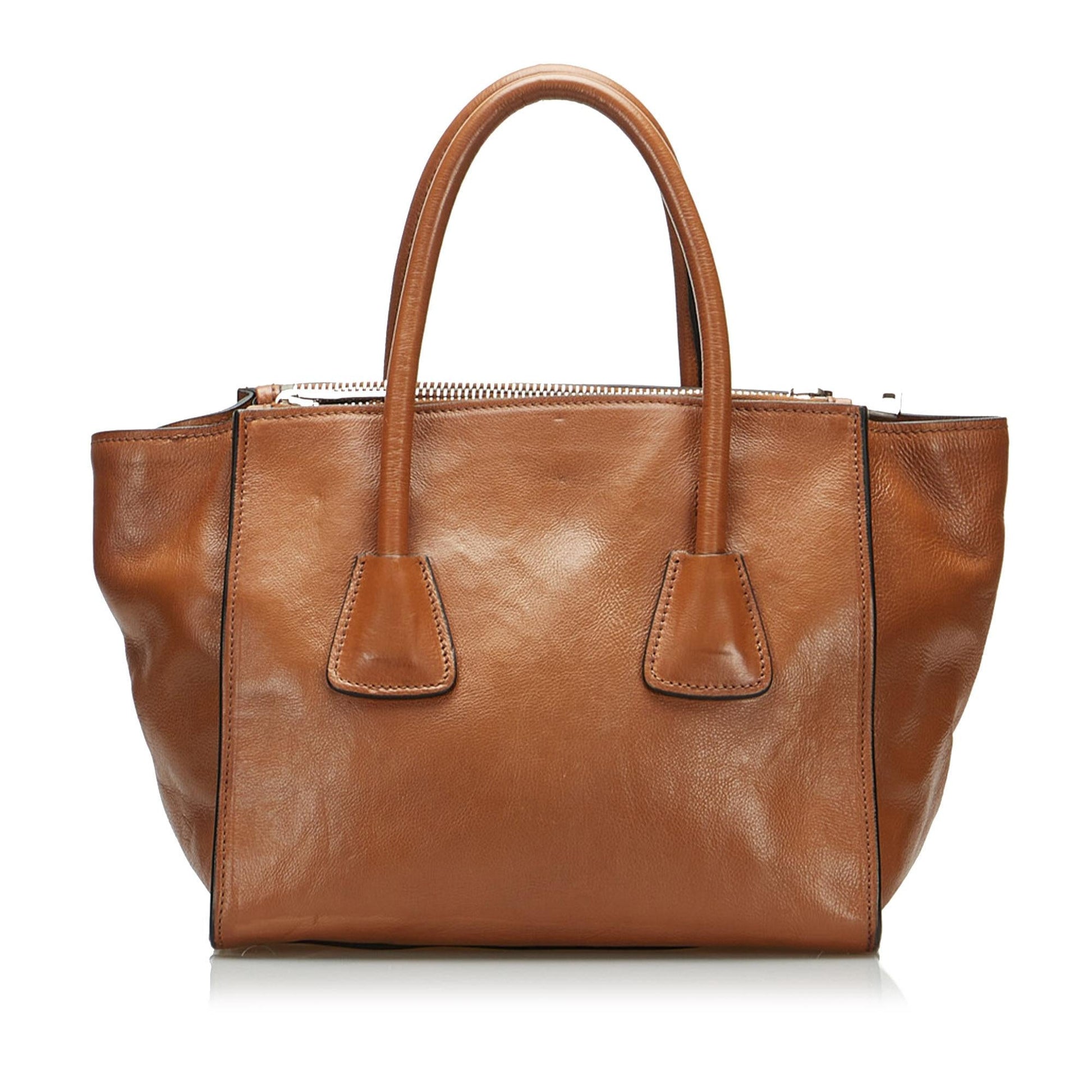 Prada Twin Pocket Leather Handbag (SHG-efObME)