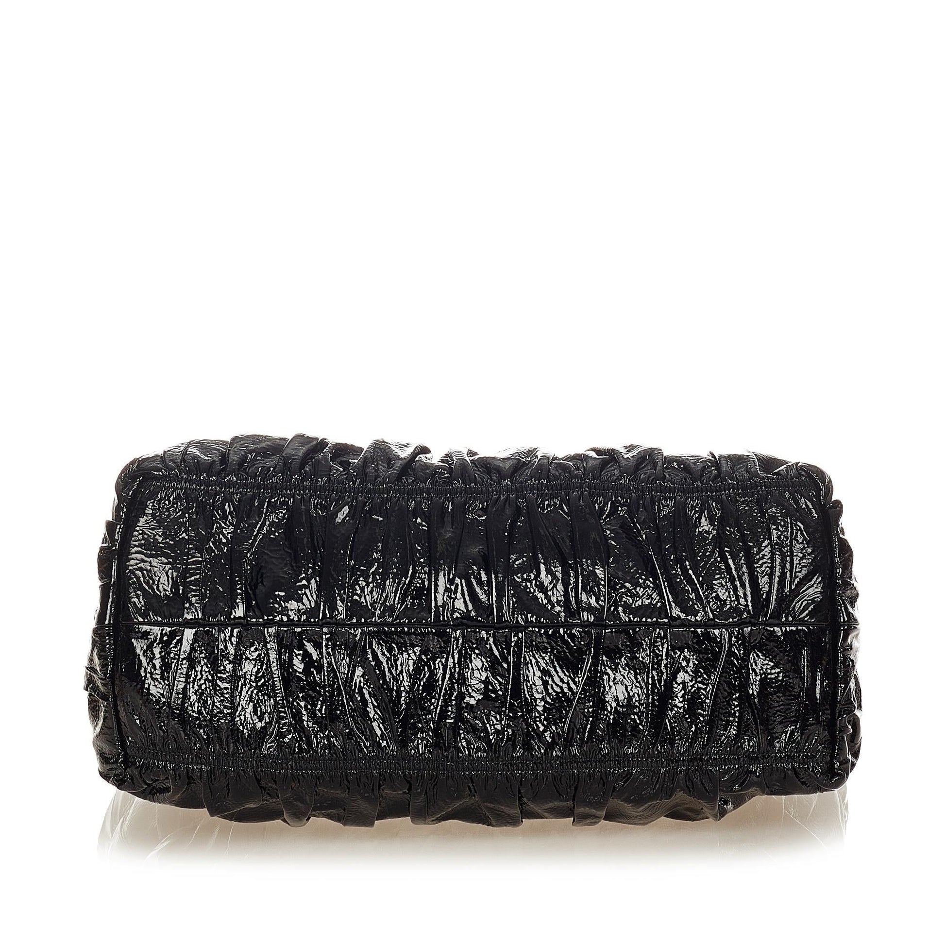 Prada Vernice Gaufre Tote Bag (SHG-26260)
