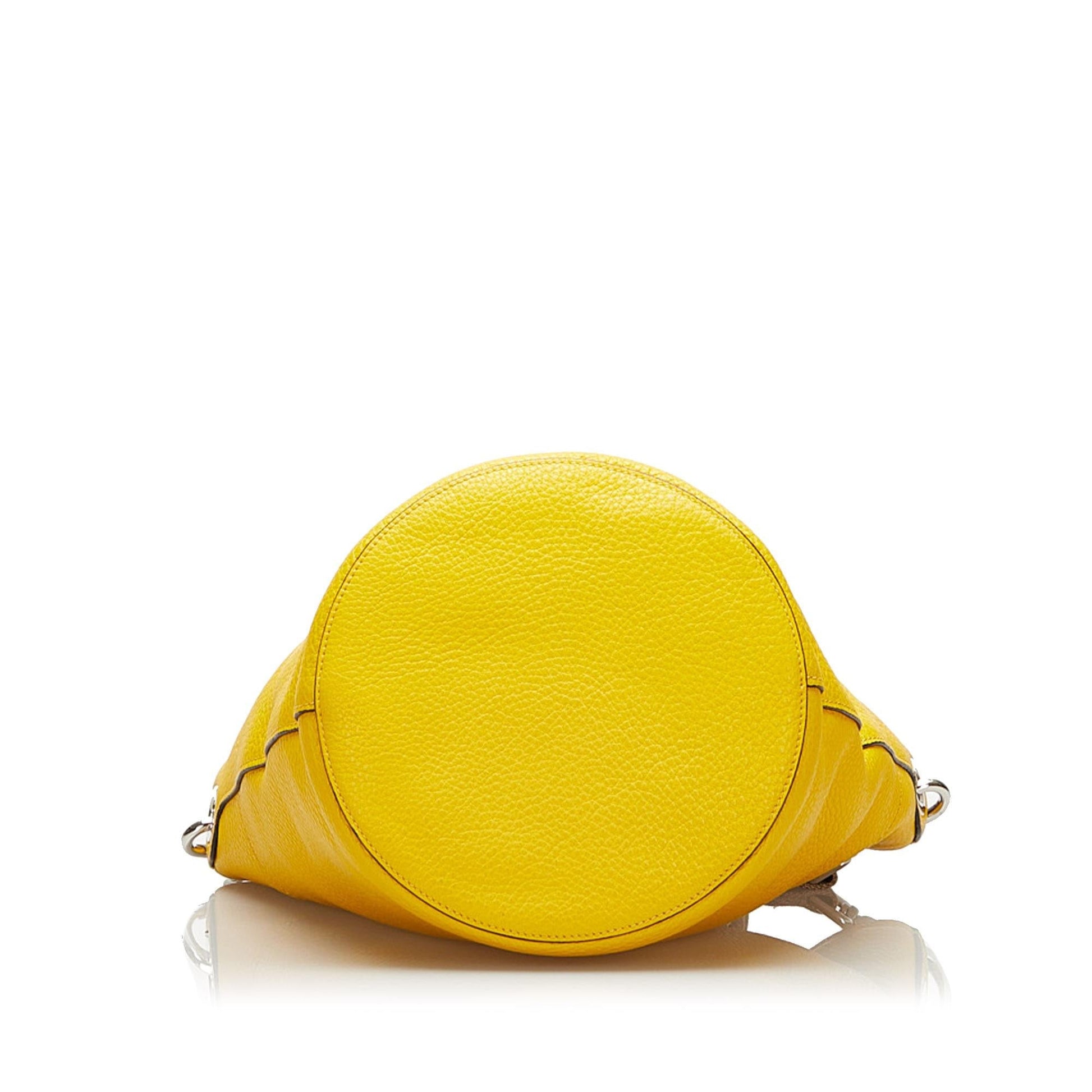 Prada Vitello Daino Bucket Bag (SHG-37582)