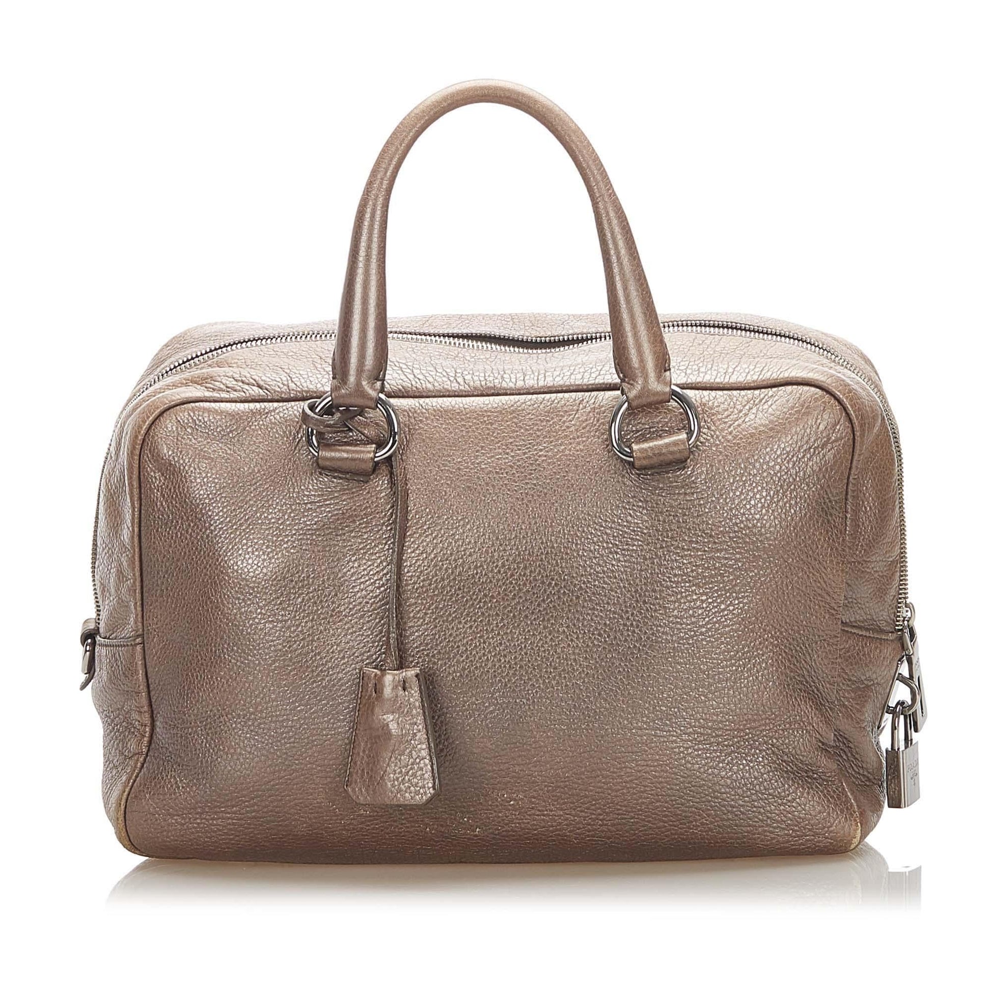 Prada Vitello Daino Handbag (SHG-17695)