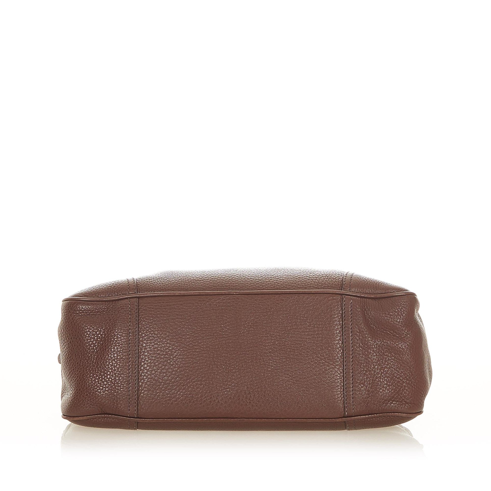 Prada Vitello Daino Handbag (SHG-31693)