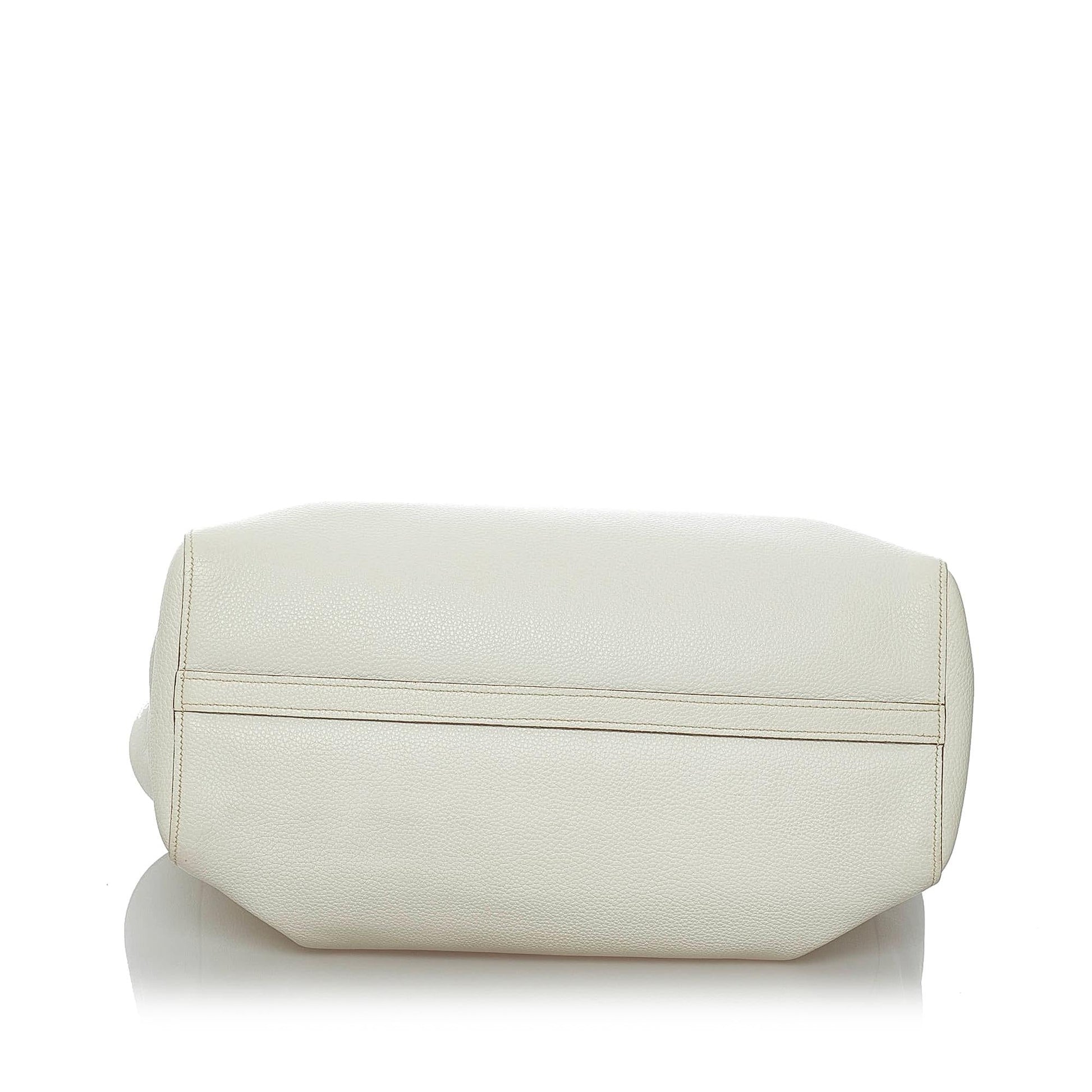 Prada Vitello Daino Satchel (SHG-29538)