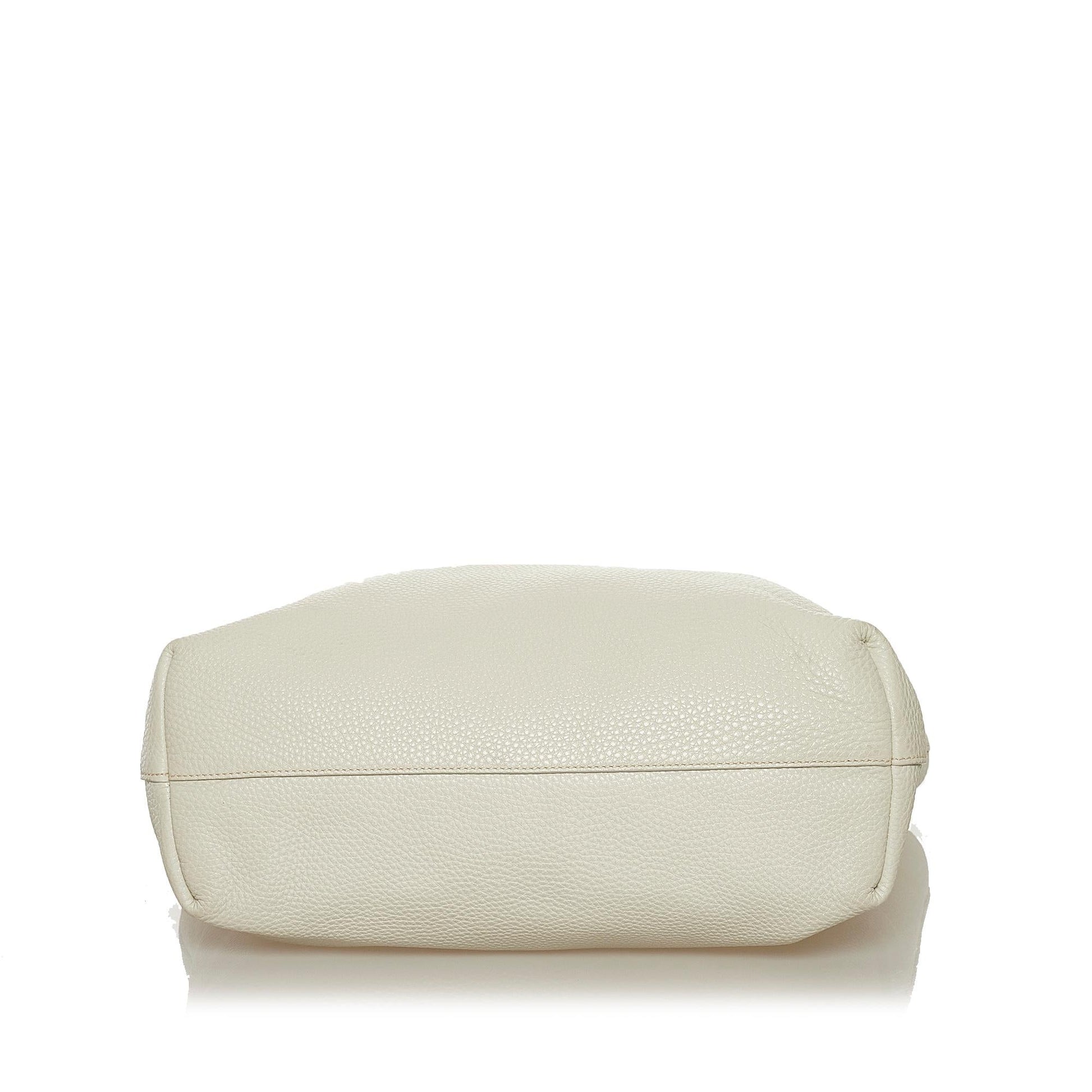 Prada Vitello Daino Satchel (SHG-34587)