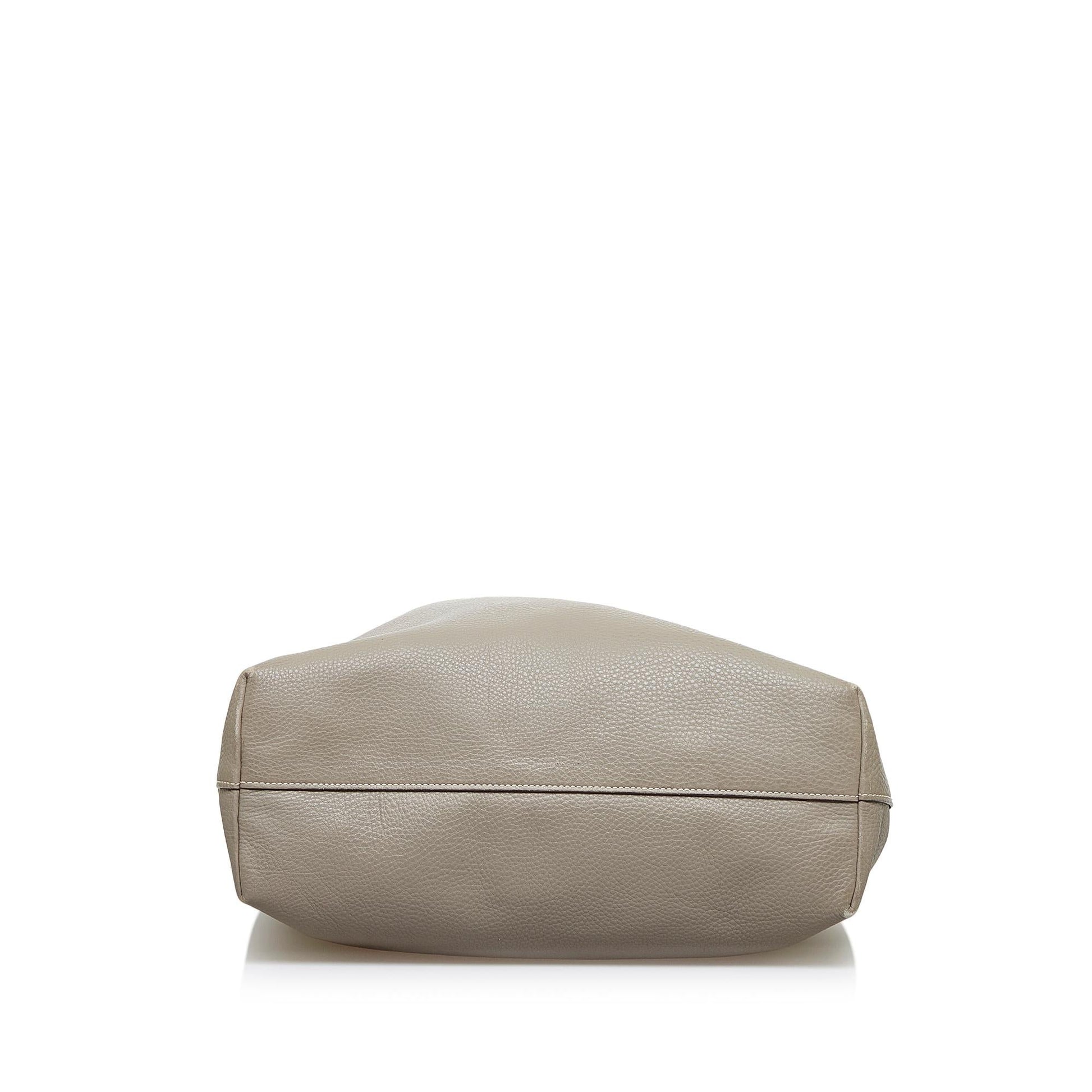 Prada Vitello Daino Satchel (SHG-RYY7kq)