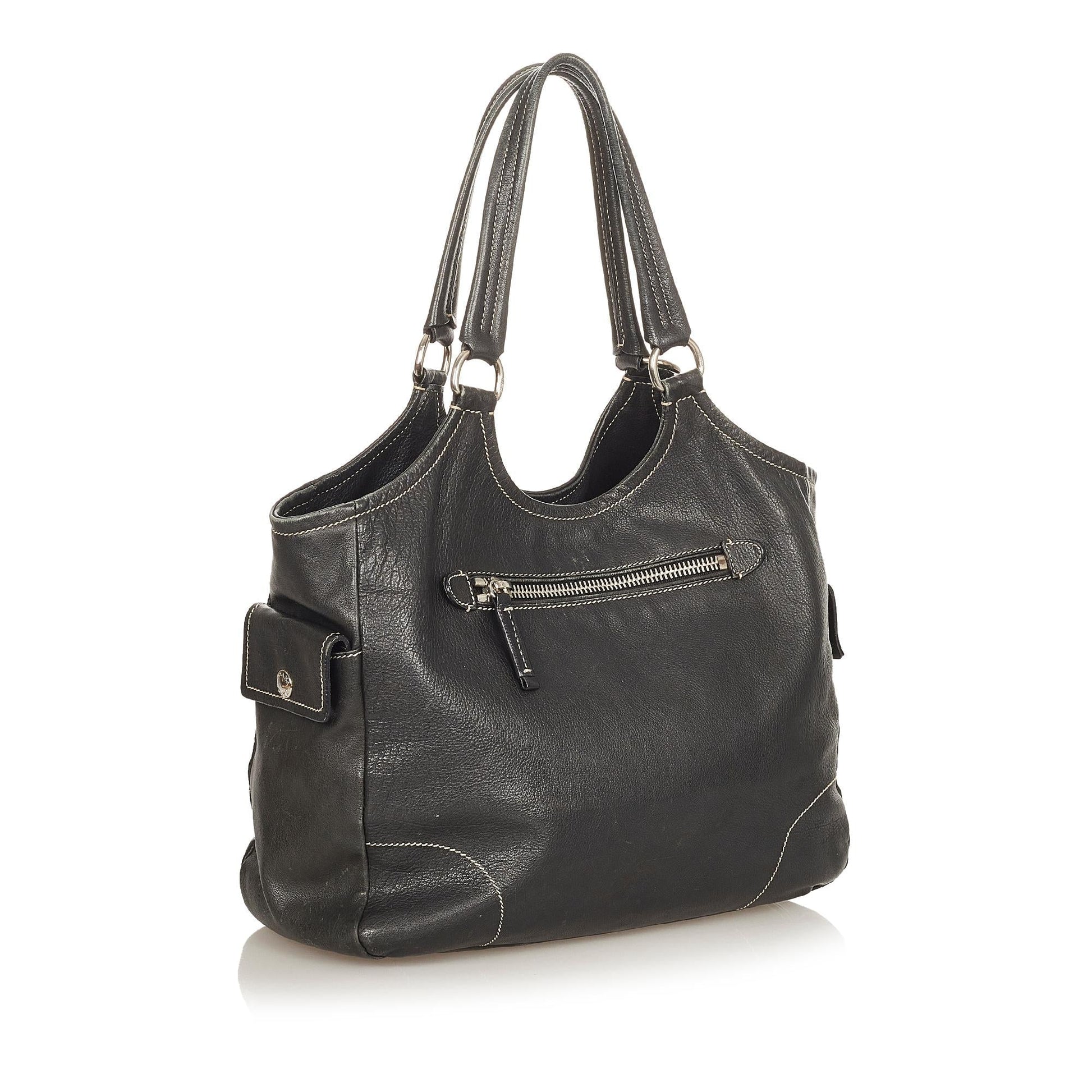 Prada Vitello Daino Shoulder Bag (SHG-24831)