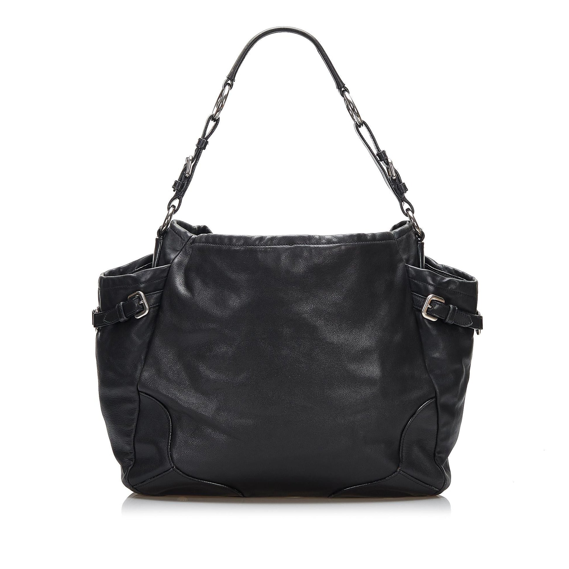 Prada Vitello Daino Shoulder Bag (SHG-cn1jvN)