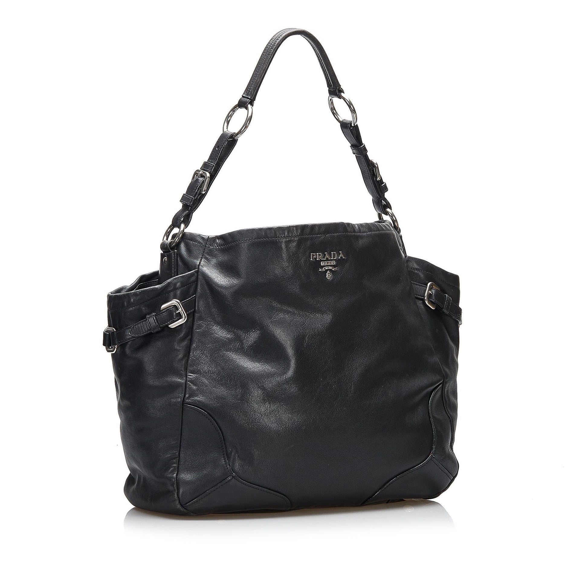 Prada Vitello Daino Shoulder Bag (SHG-cn1jvN)