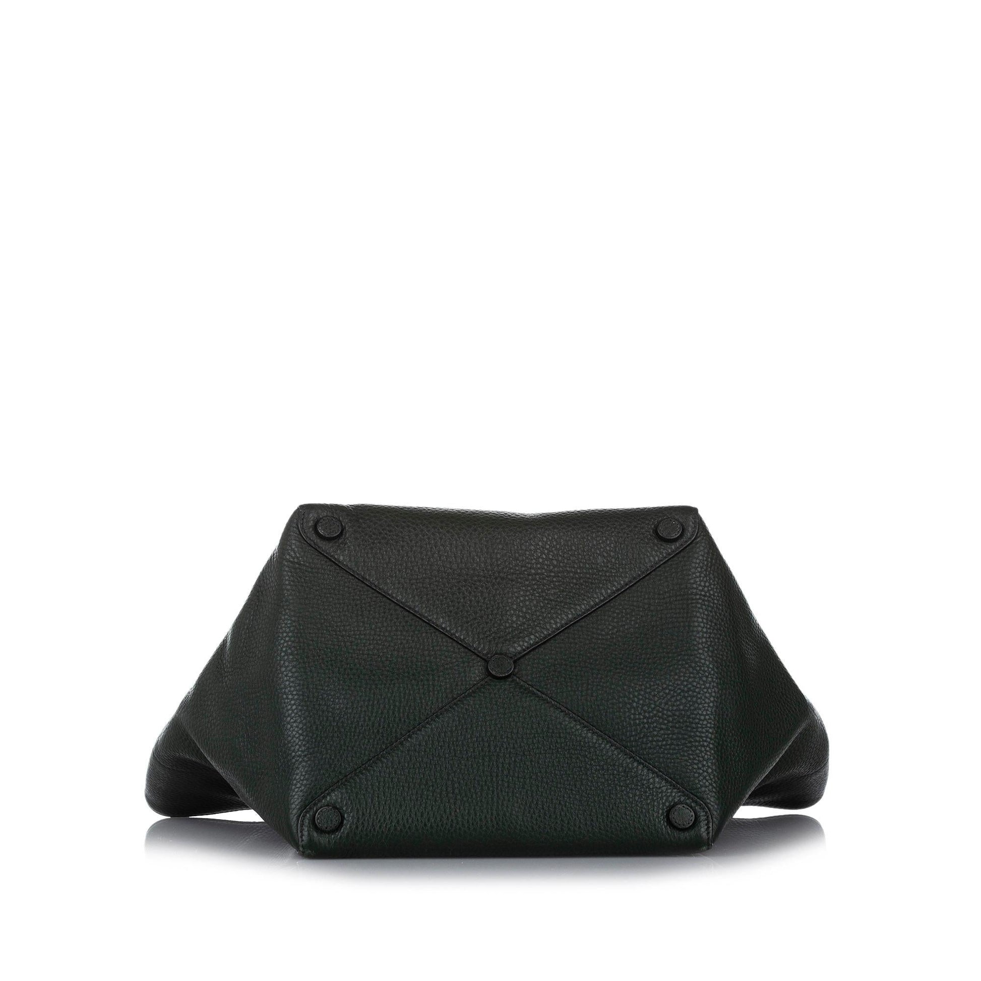 Prada Vitello Daino Tote Bag (SHG-16965)