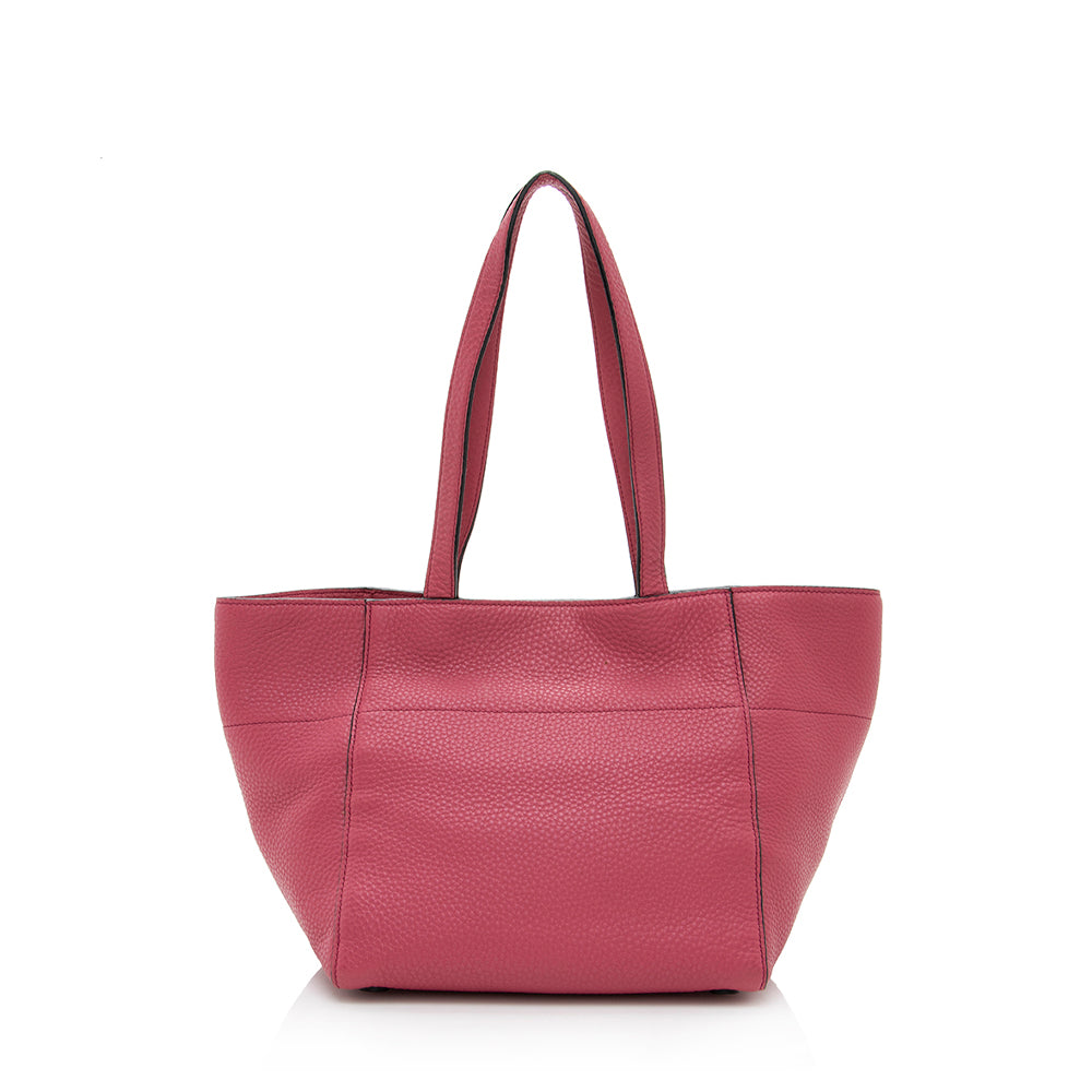 Prada Vitello Daino Tote (SHF-17828)