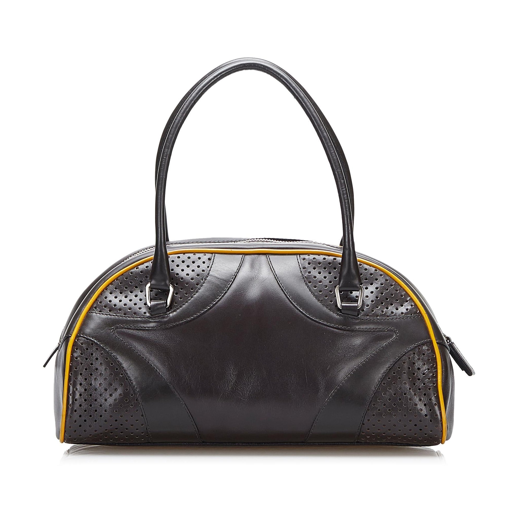 Prada Vitello Drive Handbag (SHG-sJeqXi)