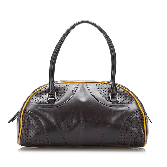Prada Vitello Drive Handbag (SHG-sJeqXi)