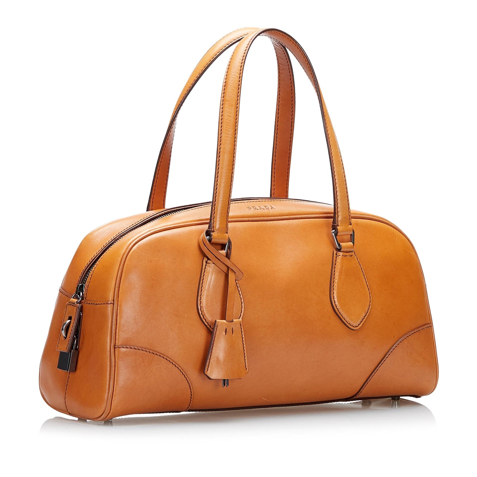 Prada Vitello England Handbag (SHG-nrsMPP)