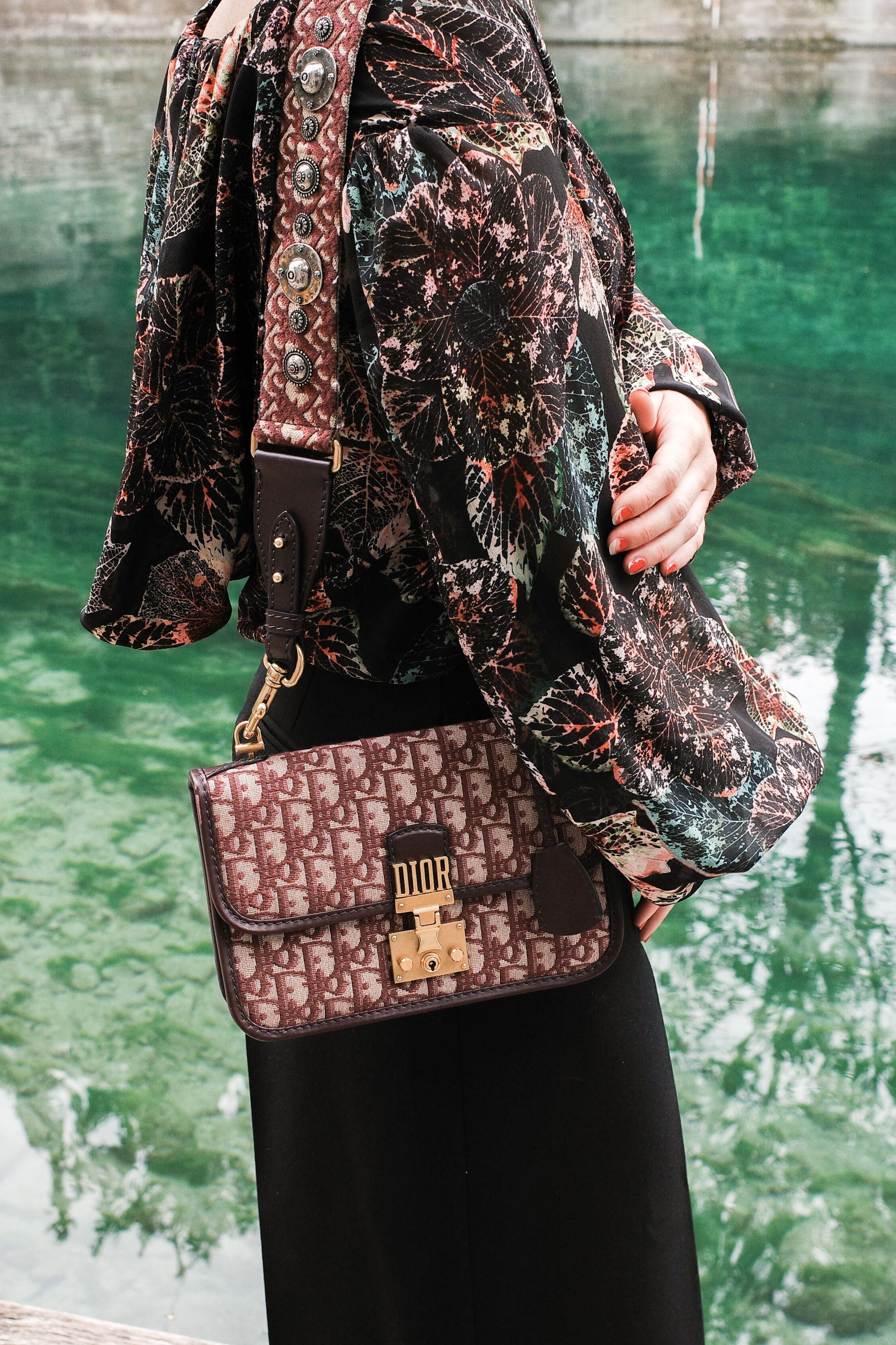 CHRISTIAN DIOR DiorAddict Crossbody Bag Oblique Burgundy